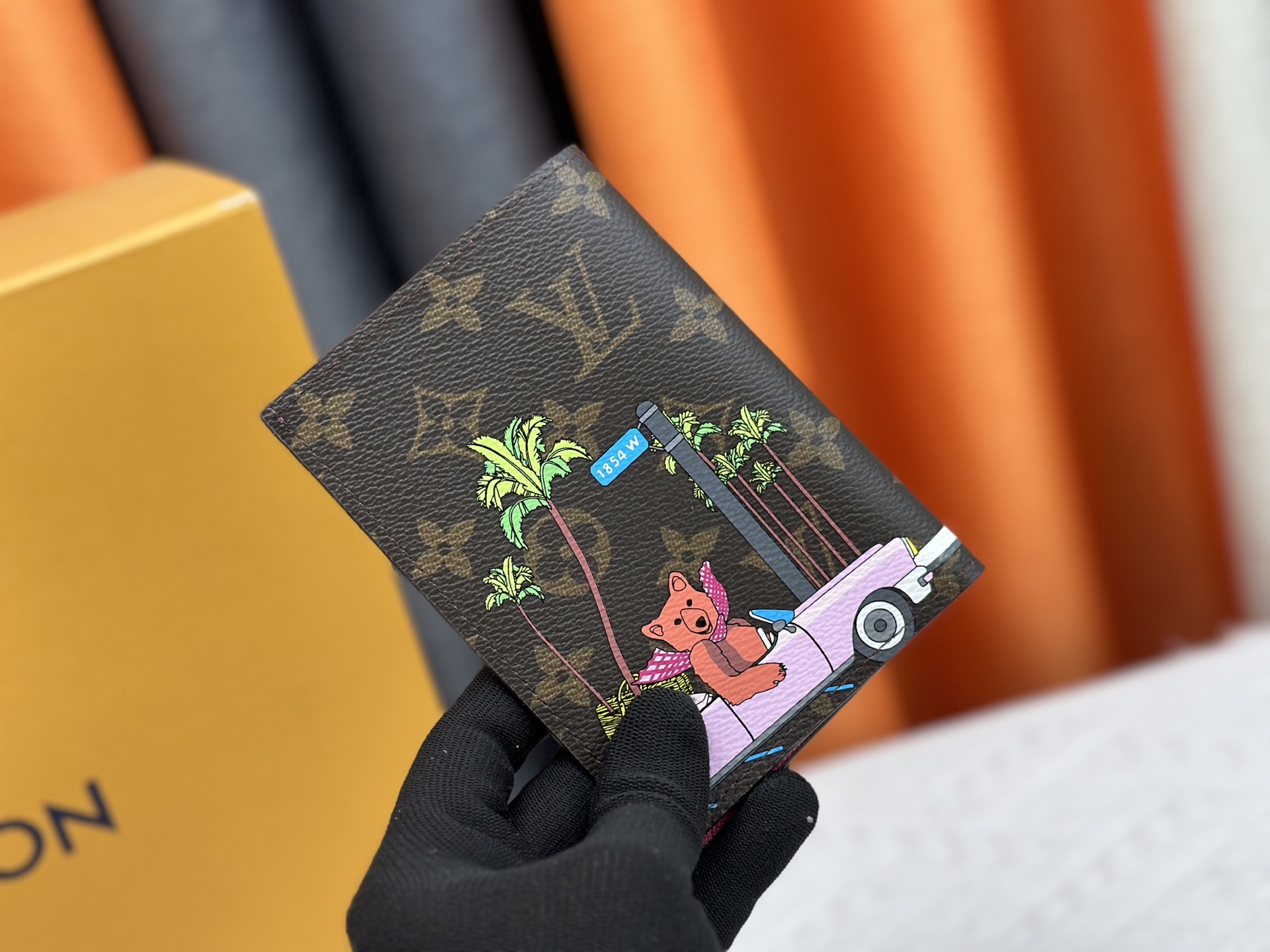 M64502 パスポートケース - 優雅なデザインと多機能性