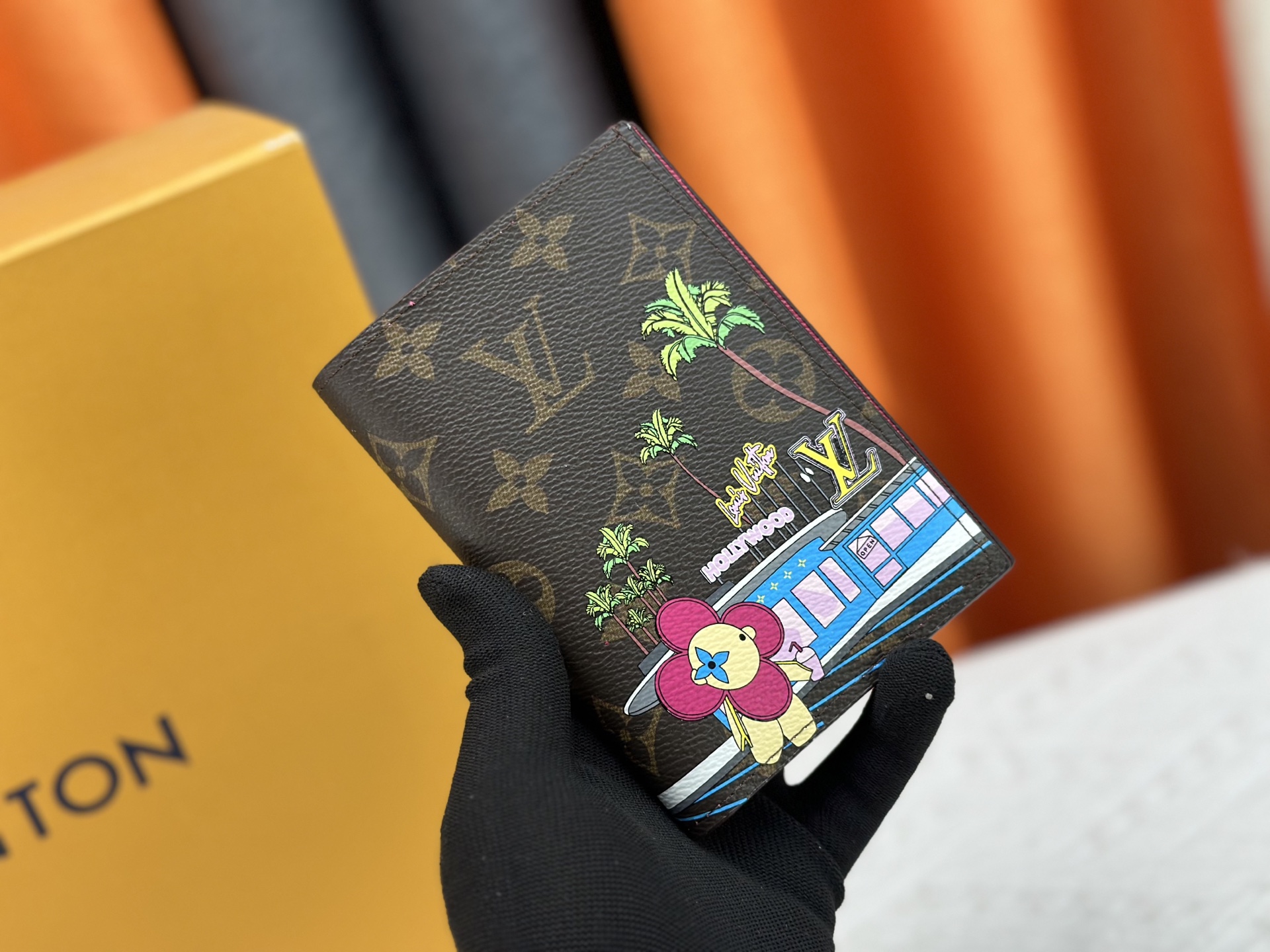 M64502 パスポートケース - 優雅なデザインと多機能性