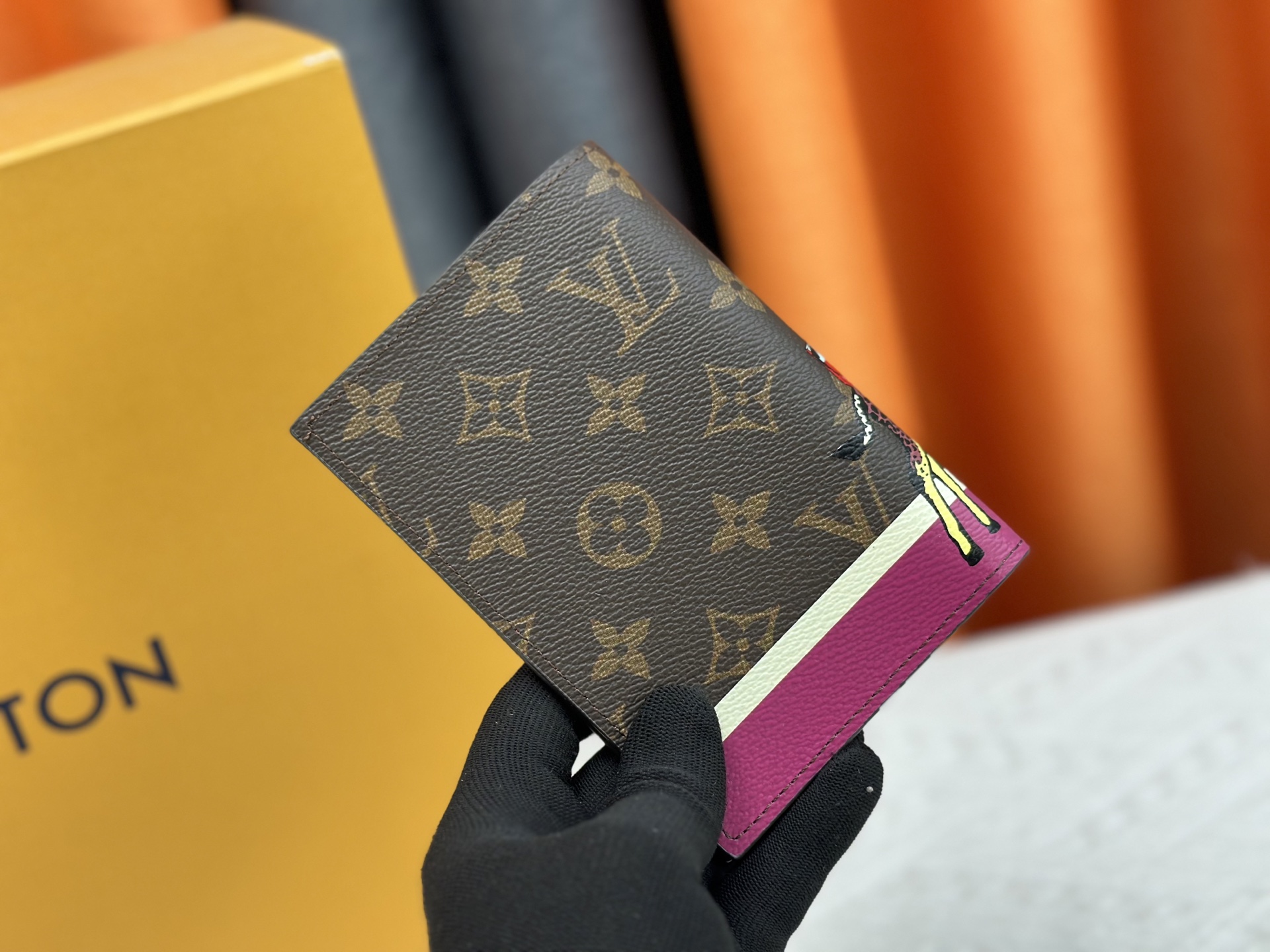 P180長颈鹿護照夹 - 高級感あふれる旅行アクセサリー