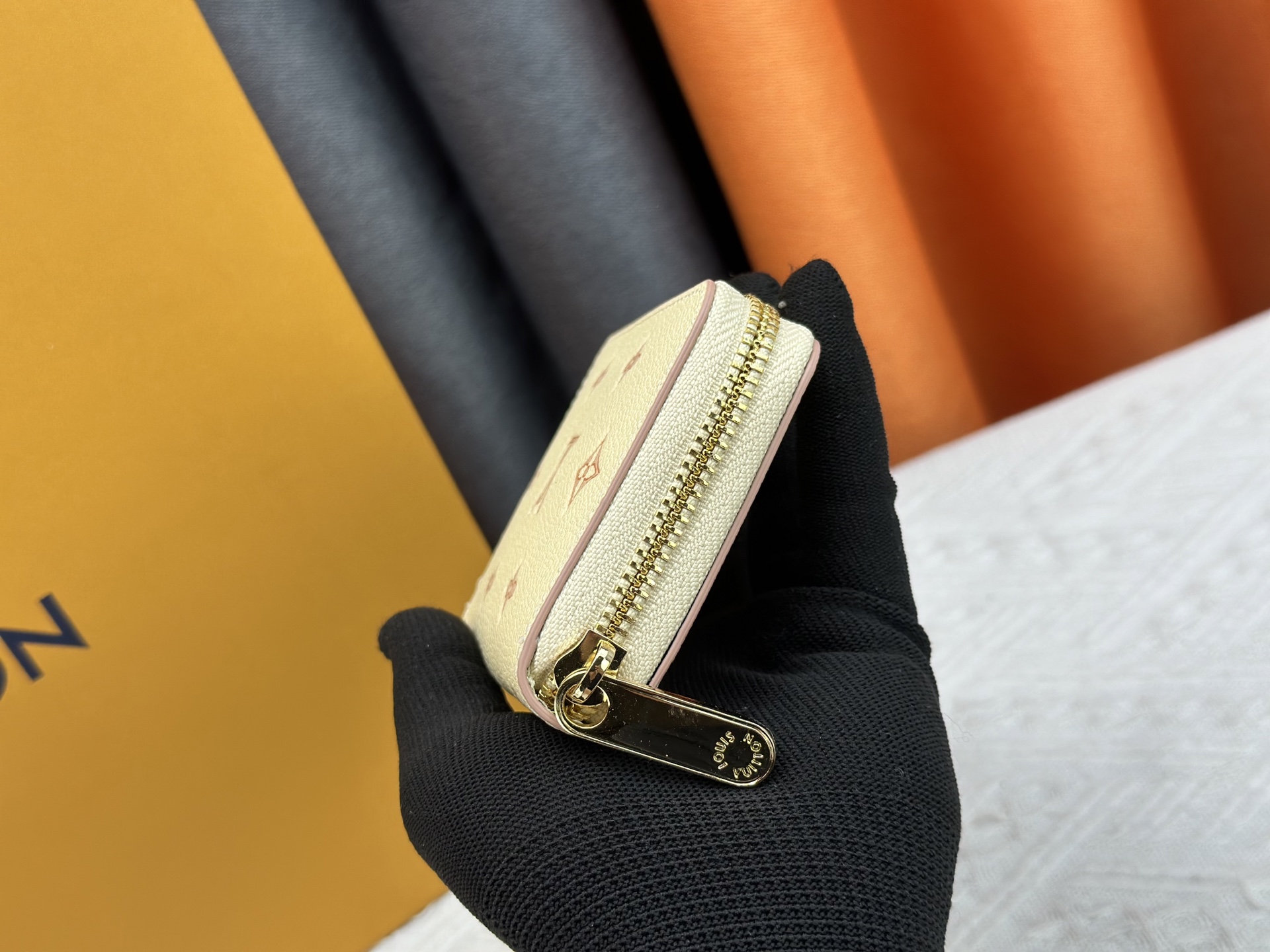 ルイ・ヴィトン ZIPPY ラウンドファスナー 財布 - Monogram Empreinte レザー製