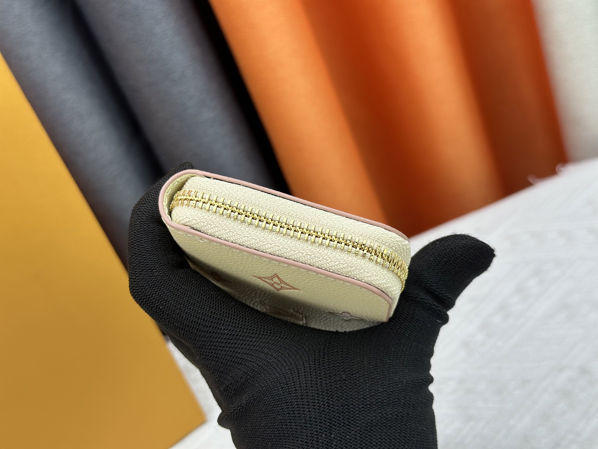 ルイ・ヴィトン ZIPPY ラウンドファスナー 財布 - Monogram Empreinte レザー製