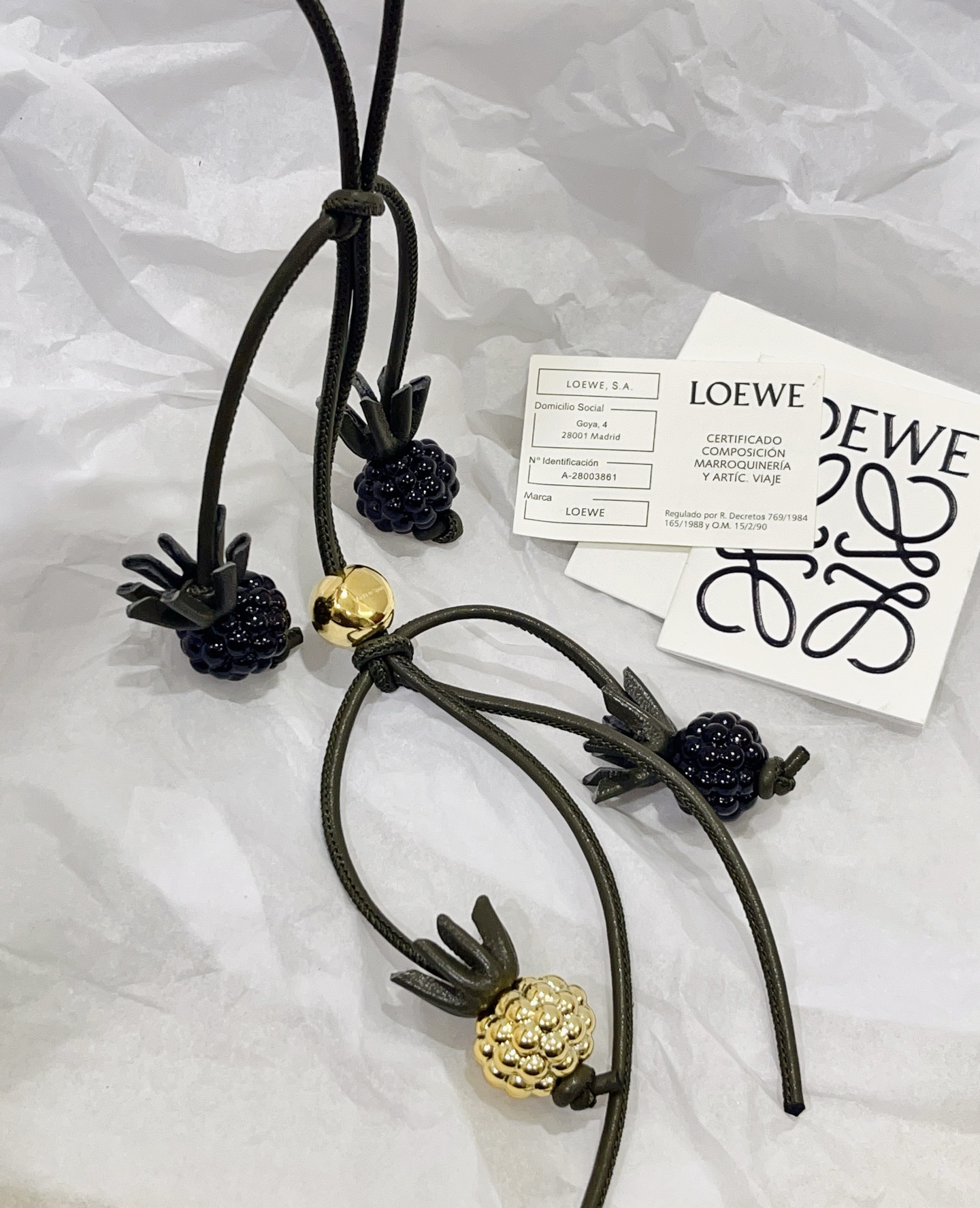 NO:813291,Fruit tree plum pendant!  ,Loewe wallet,loewe,wallets19860909水果树梅挂件！,罗意威钱包,loewe,wallets,Wallet purse
