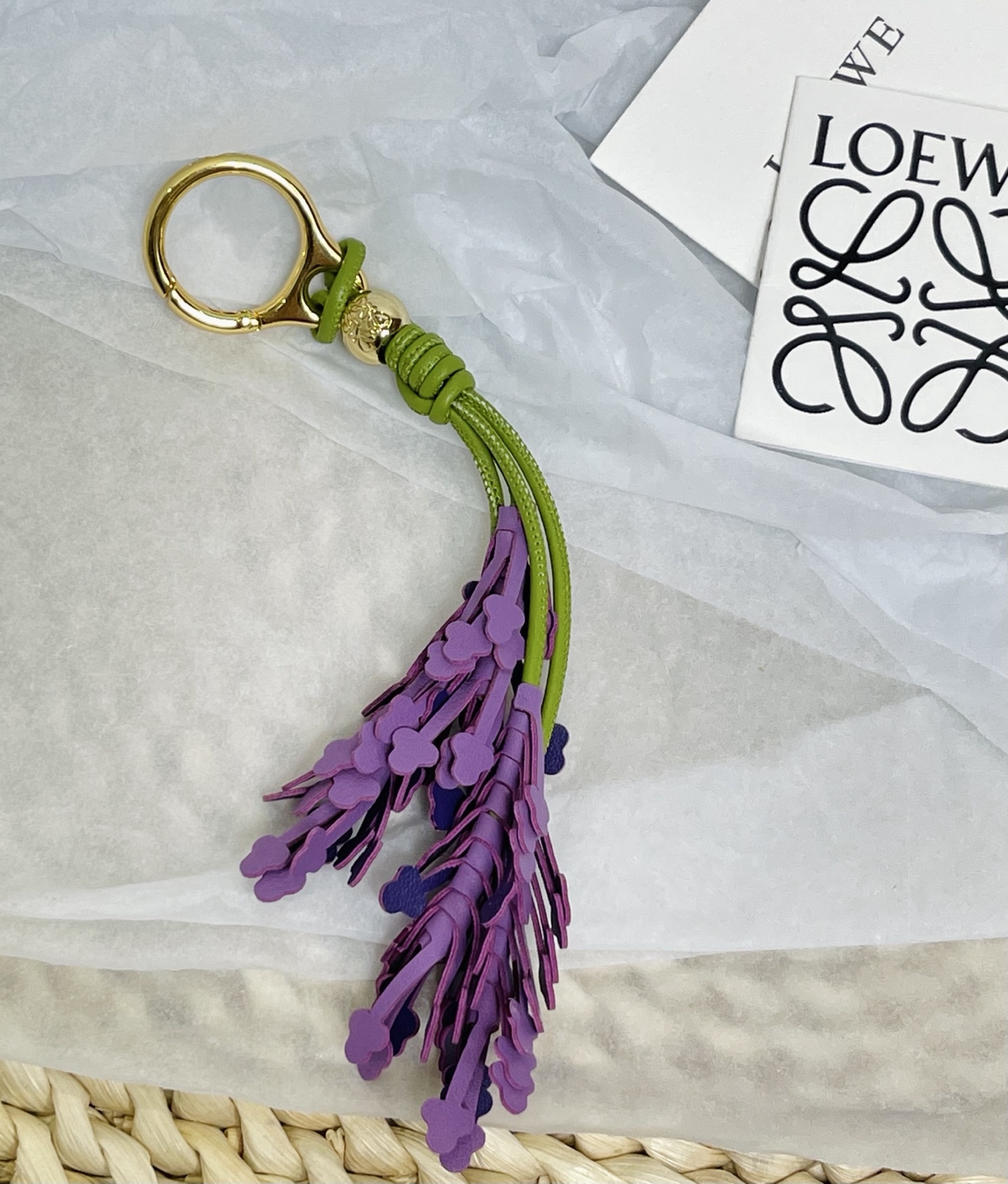 NO:813300,Cute summer pendant aula's series limited lavender keychain!  ,Loewe wallet,loewe,wallets,keychain19860909夏日可爱挂件 aula's 系列限定薰衣草钥匙扣！,罗意威钱包,loewe,wallets,keychain,Wallet purse