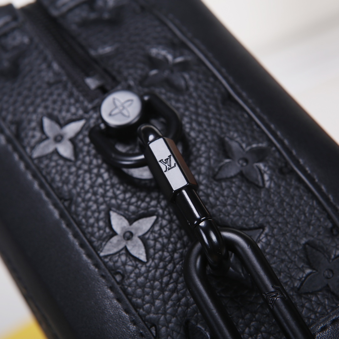 Givenchy 对版细节 M55700压花 44478老花