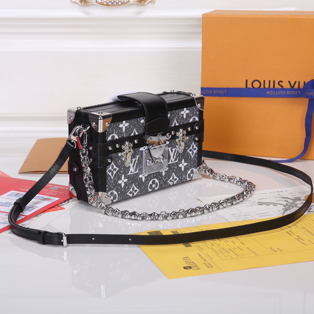 Louis Vuitton 对版细节 M21462 黑色牛仔Petite Malle 手袋取材 Monogram 提花丹宁布