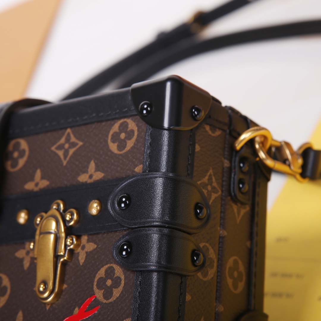 Louis Vuitton 对版细节 M45943 M40273