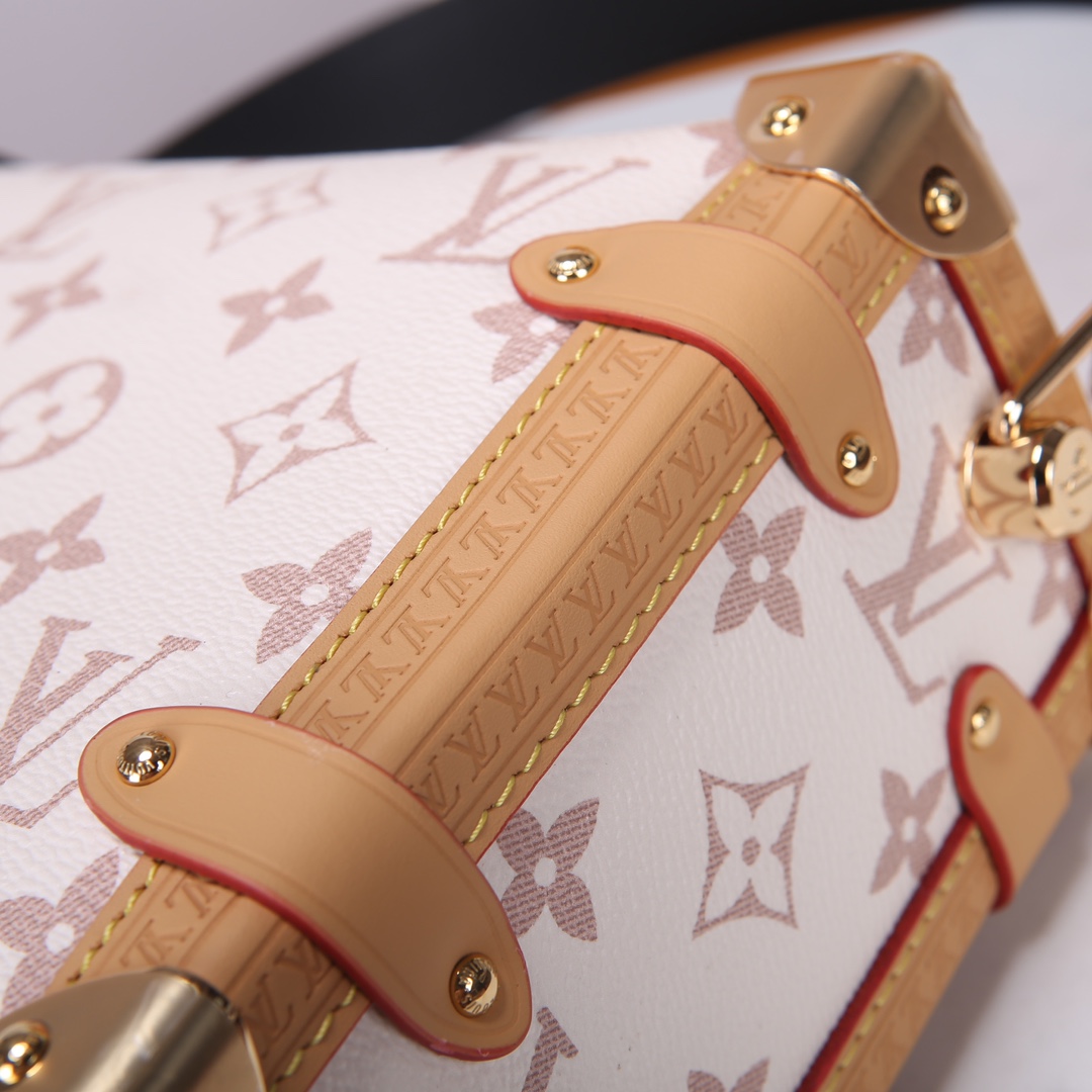 Givenchy 对版细节 M46907白花 N40712白格M46358