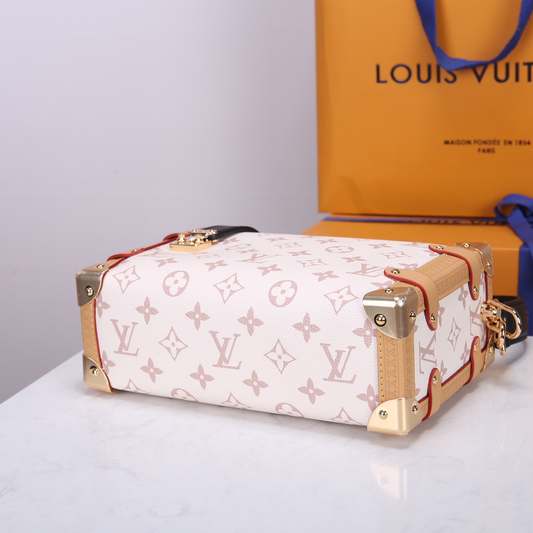 Givenchy 对版细节 M46907白花 N40712白格M46358