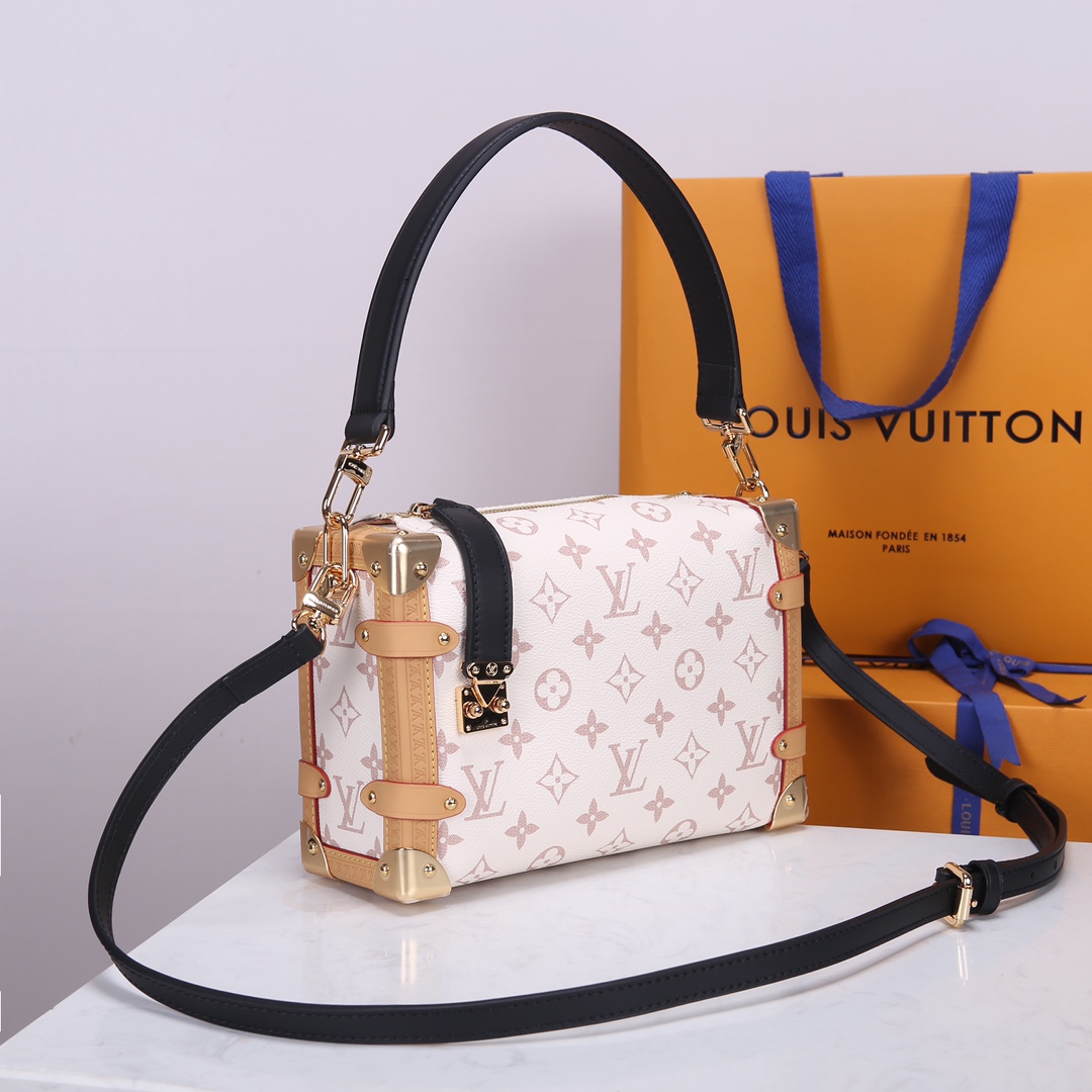 Givenchy 对版细节 M46907白花 N40712白格M46358