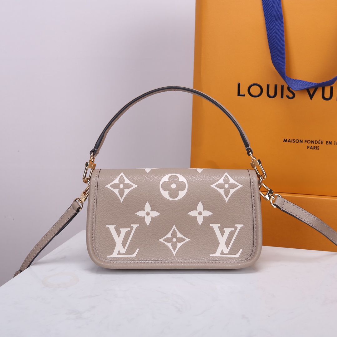Louis Vuitton 变码芯片法棍M83300杏色 M83566