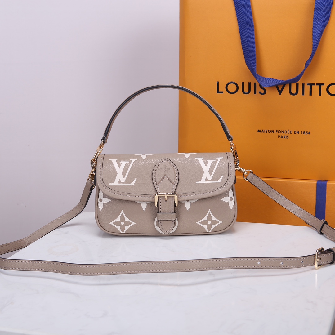 Louis Vuitton 变码芯片法棍M83300杏色 M83566
