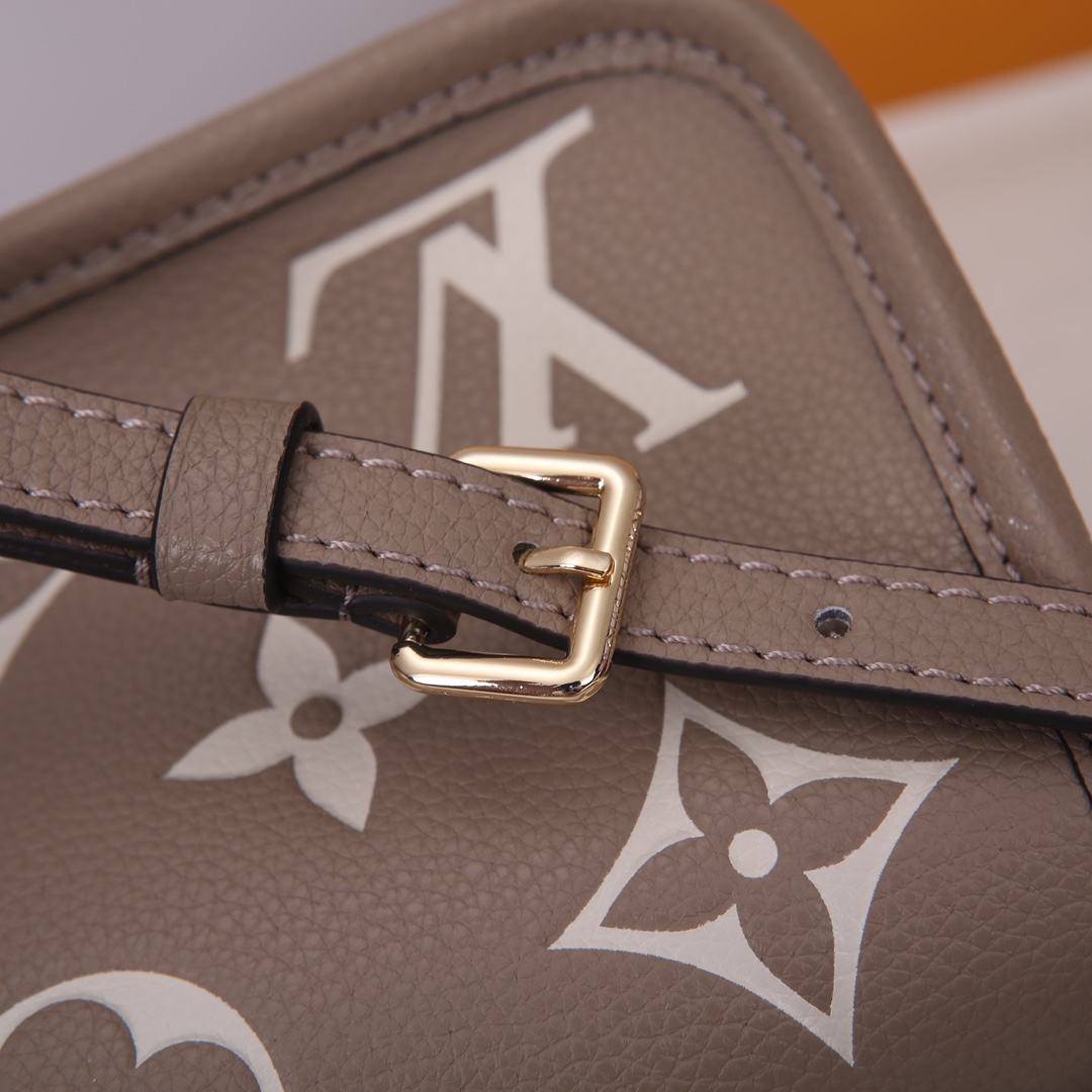 Louis Vuitton 变码芯片法棍M83300杏色 M83566