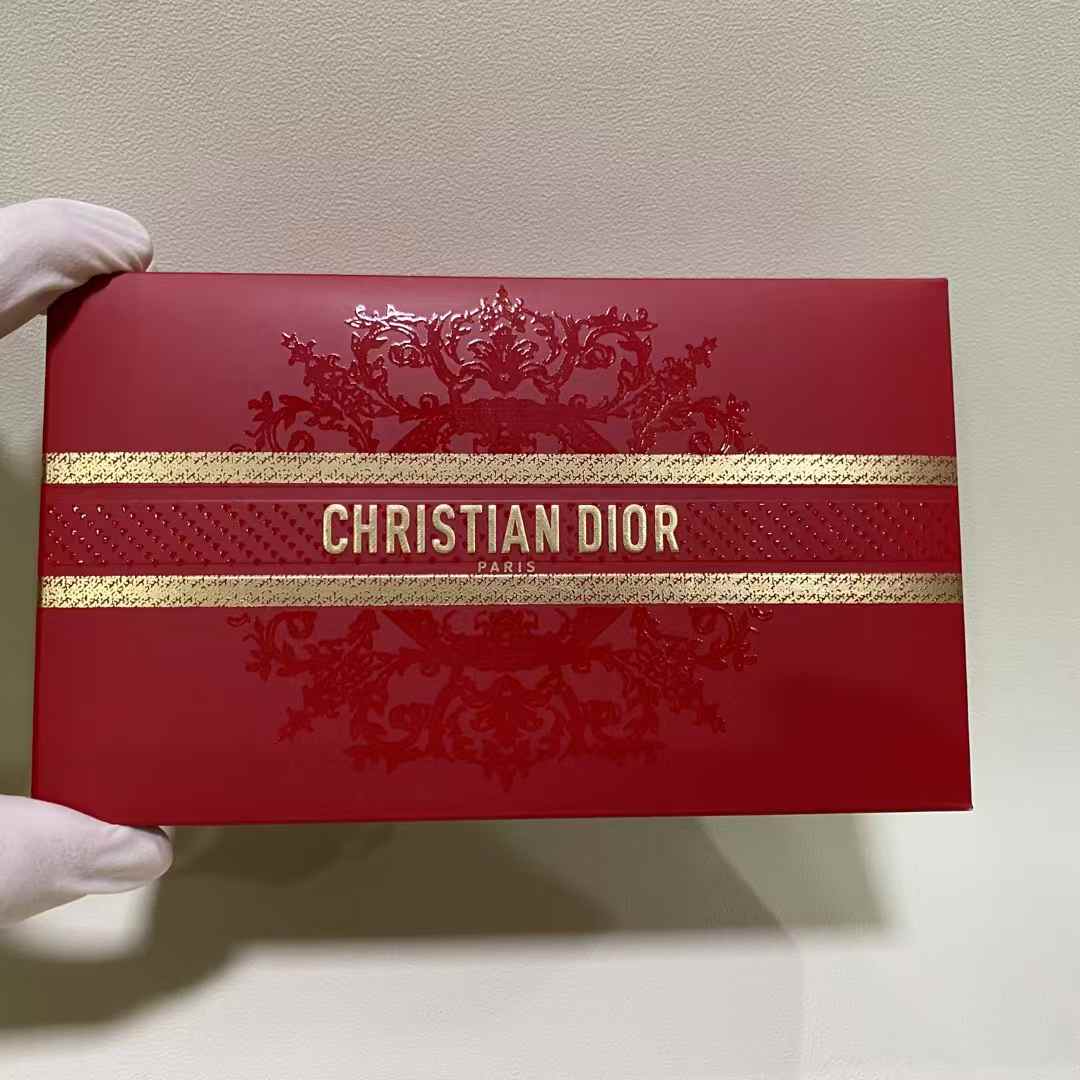50！（nota del pedido: set de cinco lápices labiales Dior año del dragón） Set de 5 lápices labiales Dior edició…
