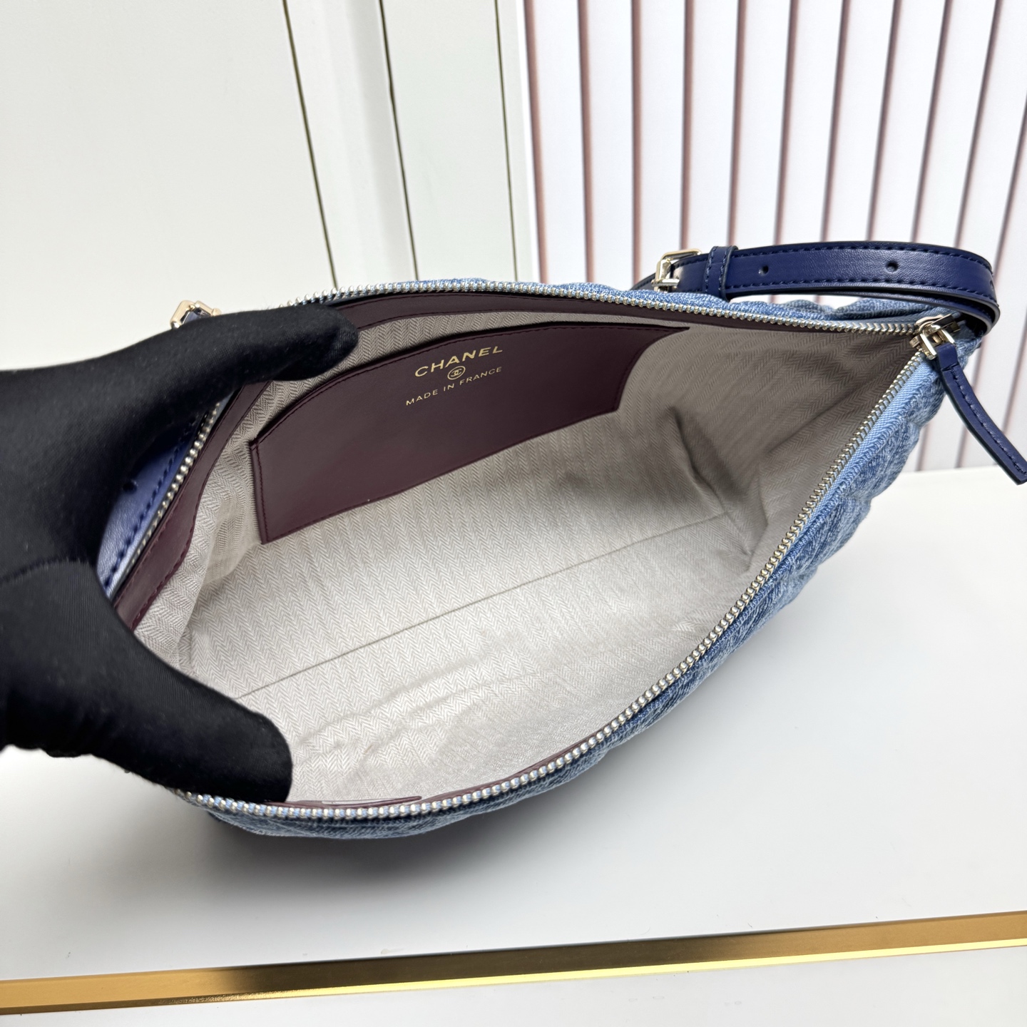 Chanel bag 𝐂𝐡𝐚𝐧𝐞𝐥 𝟐𝟔𝐀 Advanced Handicraft Workshop Underarm Bag — photo 9