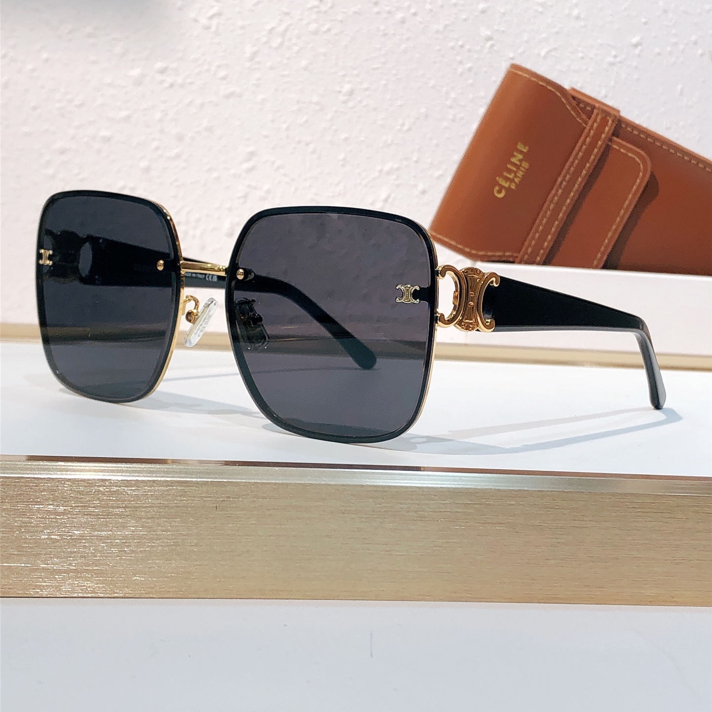 Celine 𝑪𝒆𝒍𝒊𝒏𝒆 𝟮𝟲𝑠𝑠