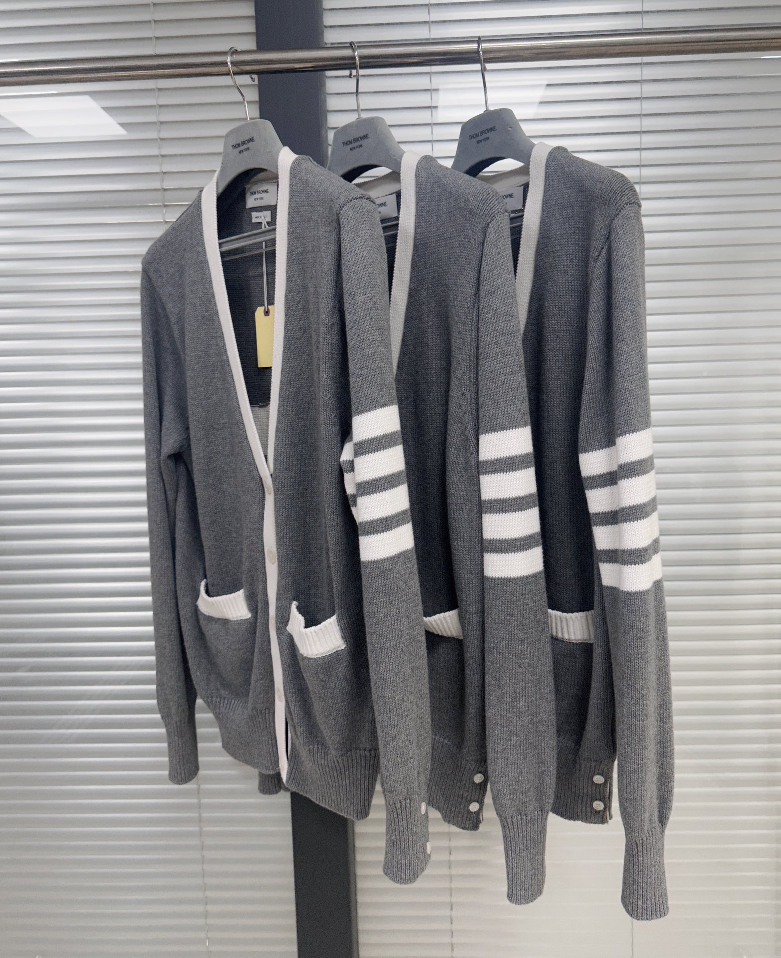 톰브라운 남성 가디건 143057 Thom Browne Cardigan 상세 이미지 6