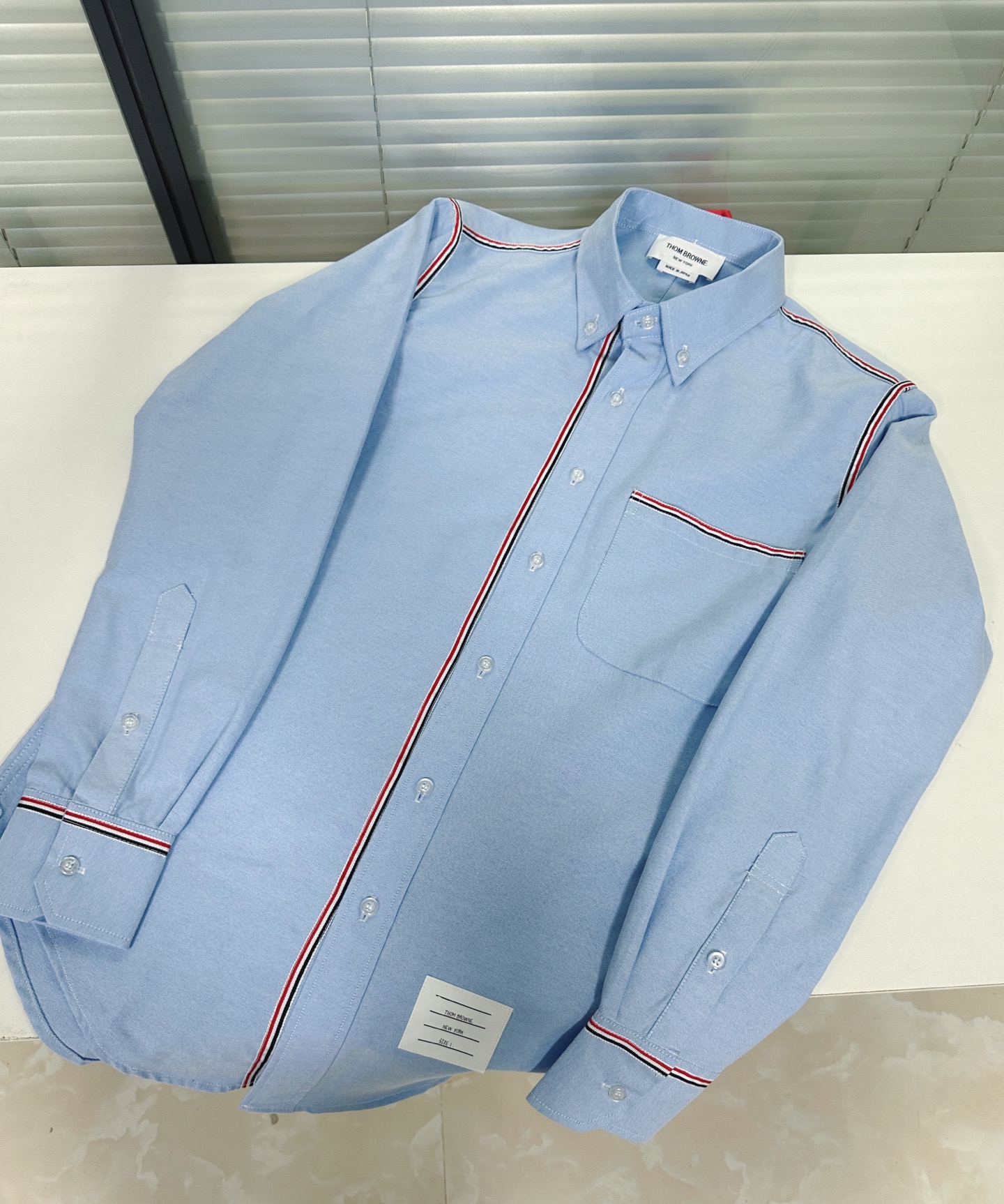 NO:783574,Shirt｜Webbing hemmed long-sleeved shirt TB customized fine webbing hemming Simple but not simple Pure cotton Oxford fabric Sweat-absorbent and breathable Arc hem Size1.2.3.4, Thom Browne-clothing,thom browne,shirts,19860909衬衫｜织带包边长袖衬衫 TB定制细织带包边 简约不简单 纯棉牛津纺面料 吸汗透气 圆弧下摆 Size1.2.3.4,汤姆布朗-服装,thom browne,shirts,,Women's clothing