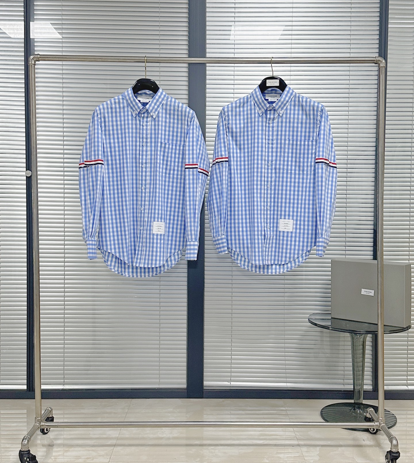 톰브라운 오버핏 체크 블루 화이트 남성 의류 레플리카 46689