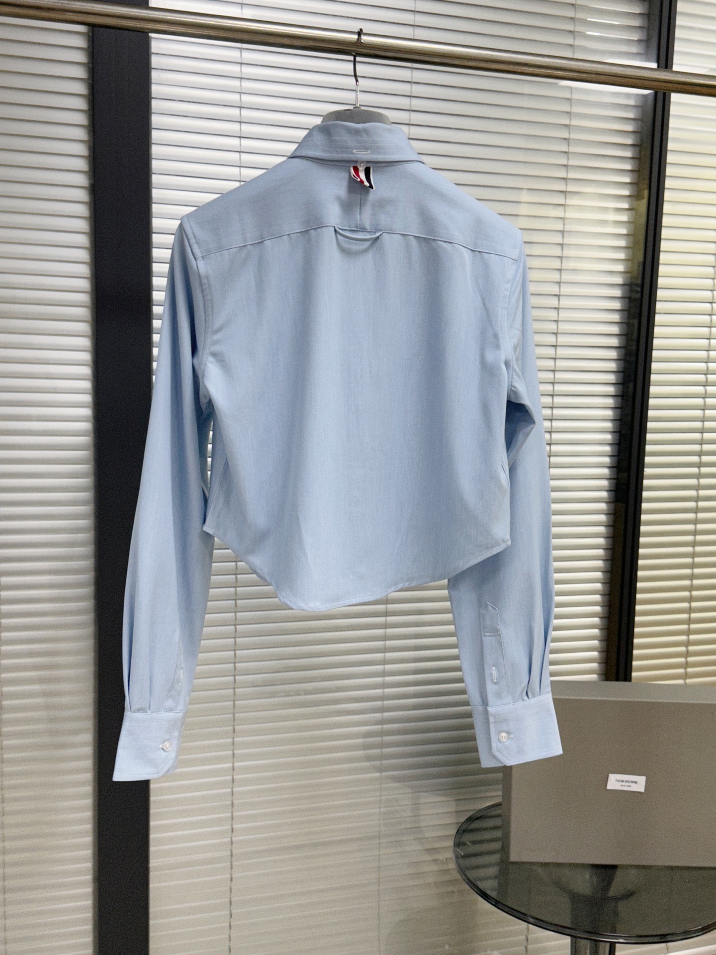 톰브라운 명품 블루 긴팔 셔츠 여성의류 레플리카 46331 Thom Browne Women Shirt 상세 이미지 4