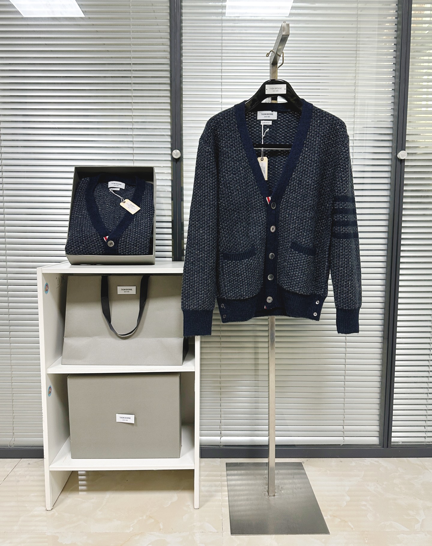 톰브라운 남성 가디건 142977 Thom Browne Cardigan 상세 이미지 7