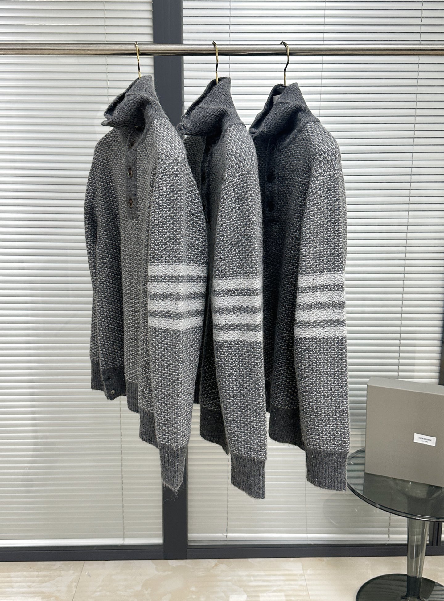 톰브라운 남성 니트 143011 Thom Browne Knit 상세 이미지 4
