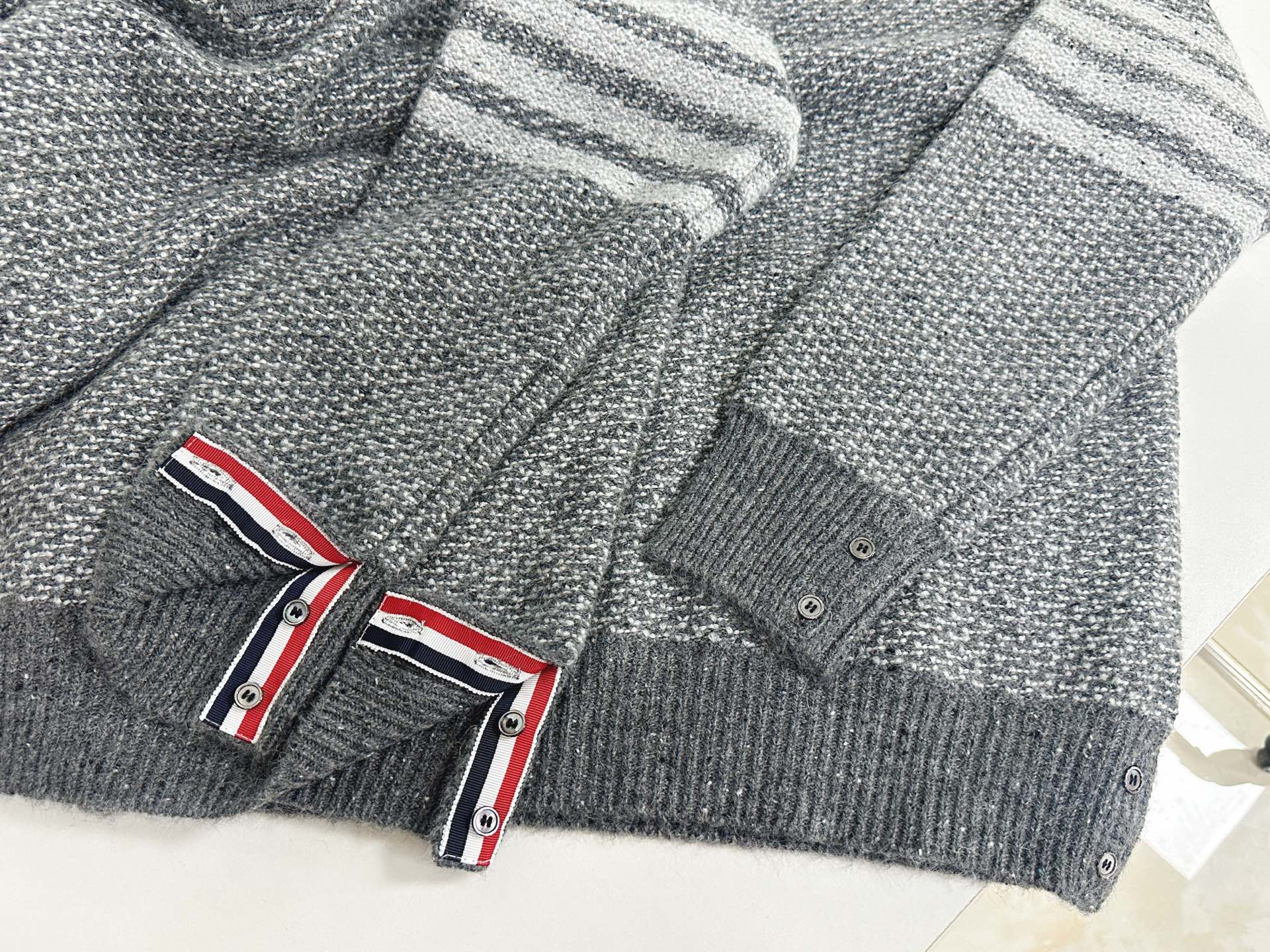 톰브라운 남성 니트 143011 Thom Browne Knit 상세 이미지 9