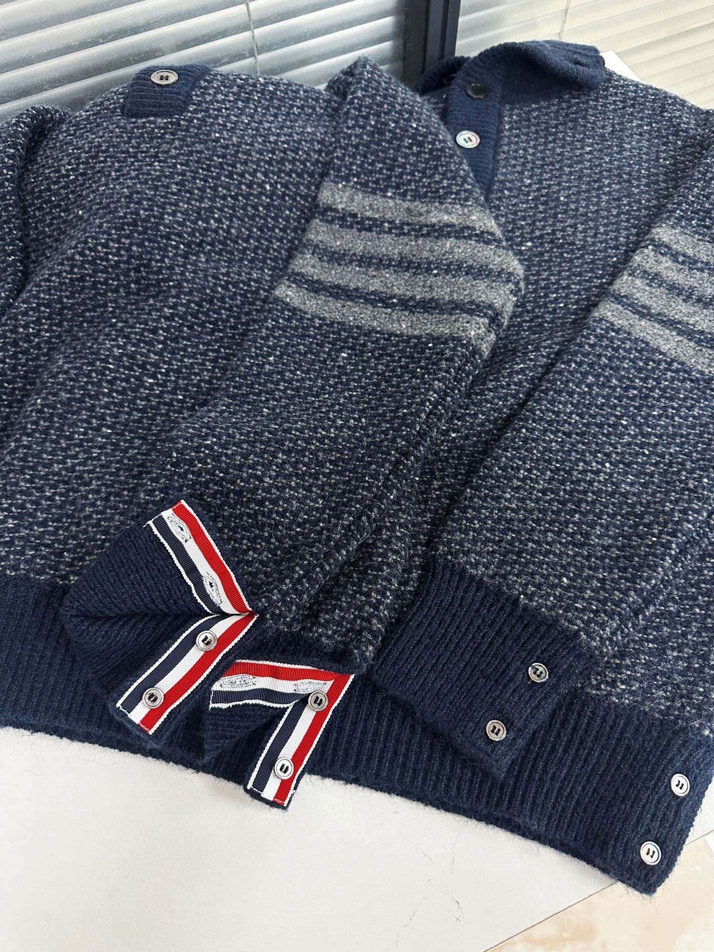 톰브라운 남성 니트 143010 Thom Browne Knit 상세 이미지 8
