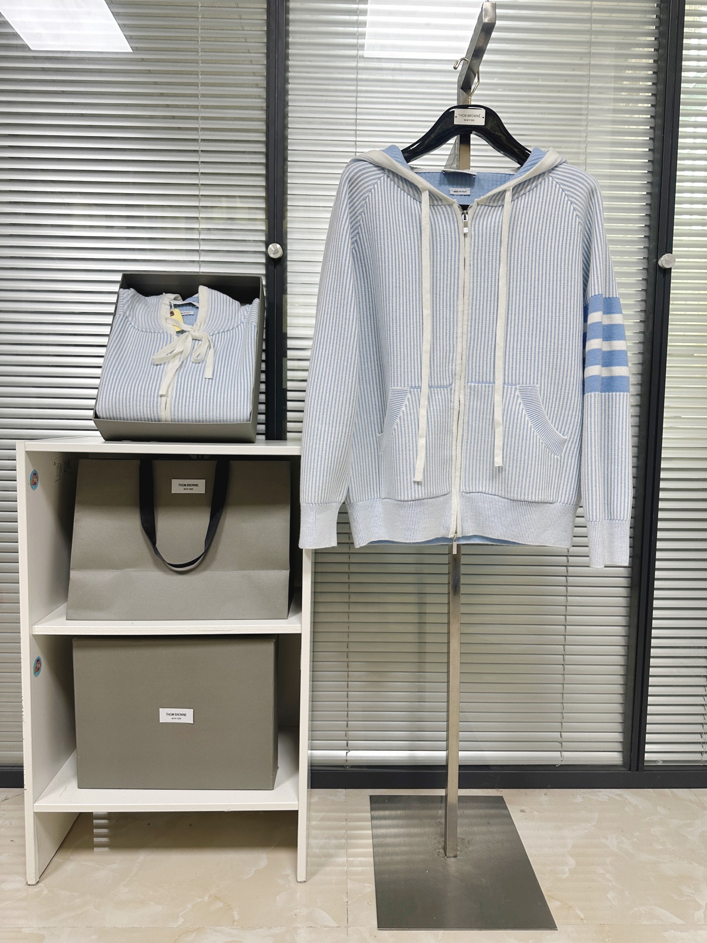 톰브라운 남성 가디건 142996 Thom Browne Cardigan 상세 이미지 8