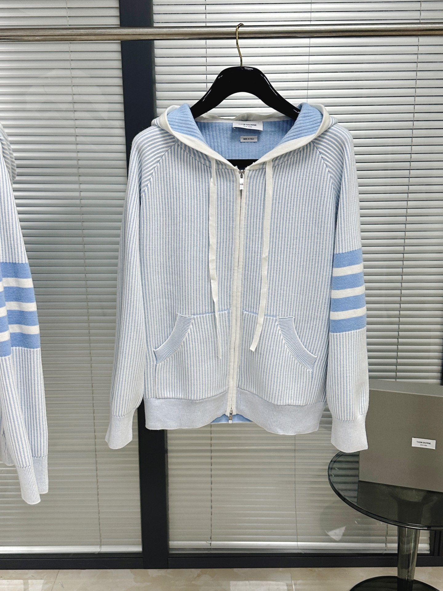 톰브라운 남성 가디건 142996 Thom Browne Cardigan 상세 이미지 2
