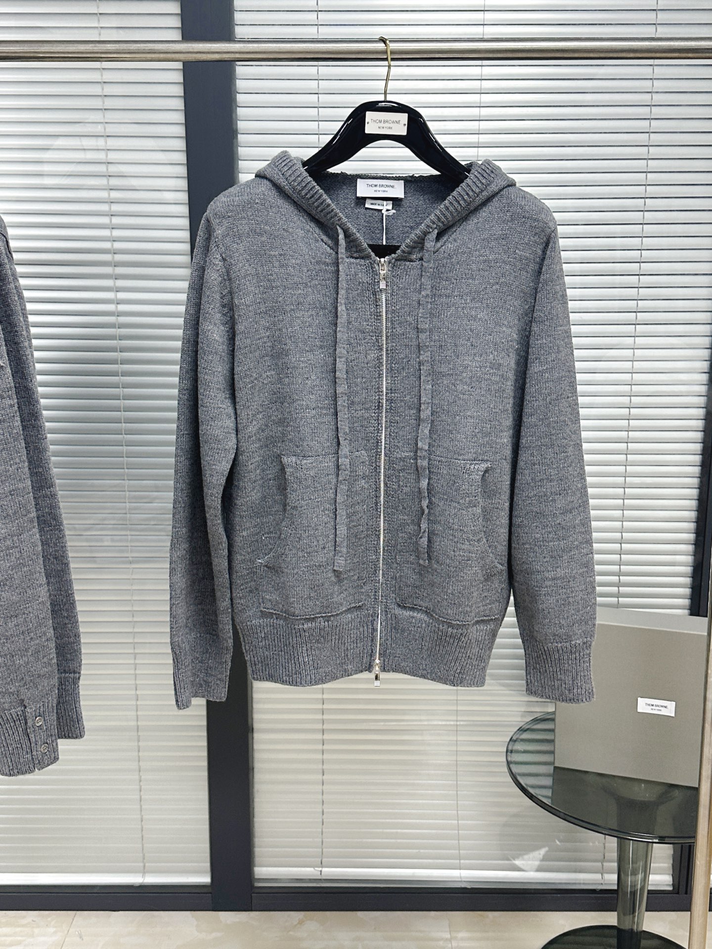 톰브라운 화이트 남성 후드 레플리카 46735 Thom Browne 상세 이미지 2