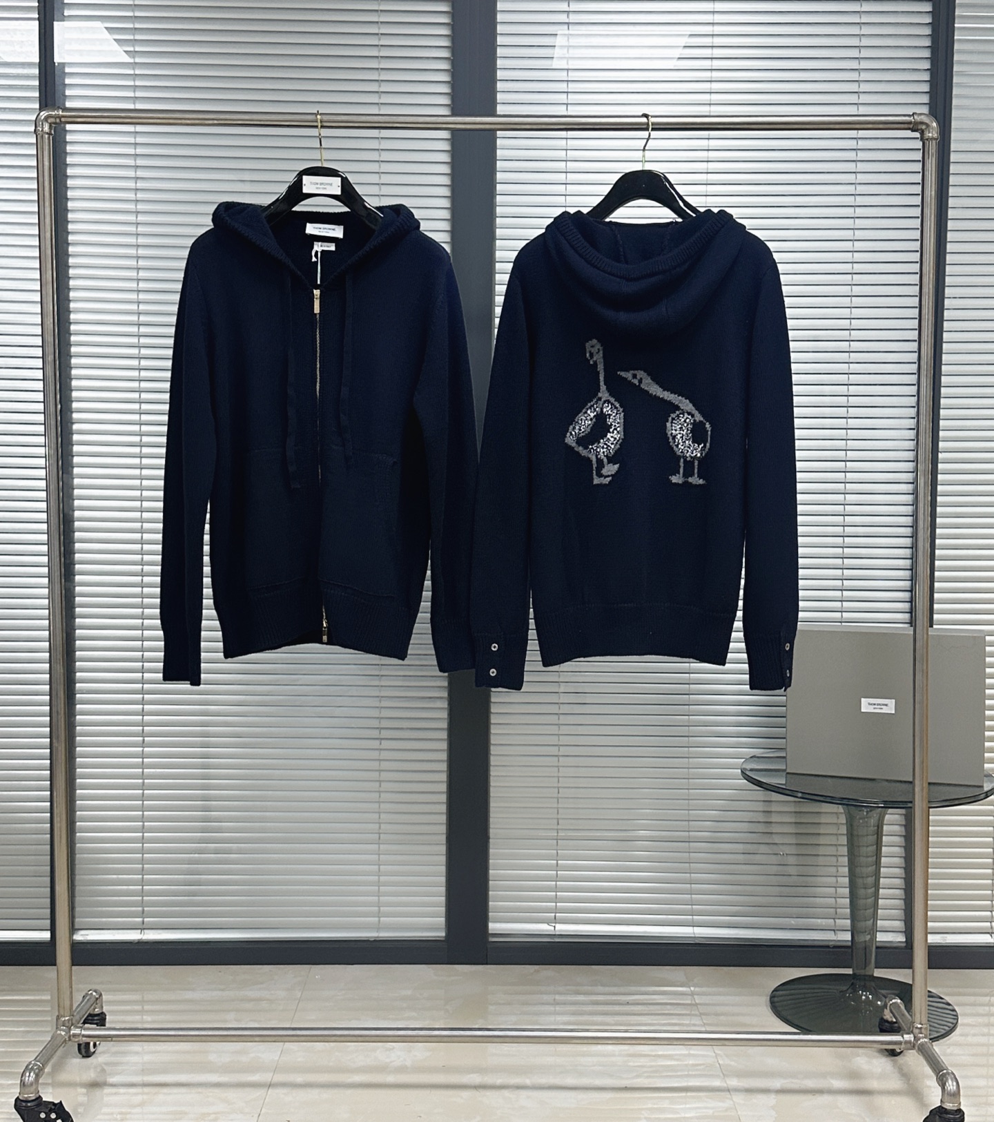 톰브라운 화이트 남성 후드 레플리카 46734
