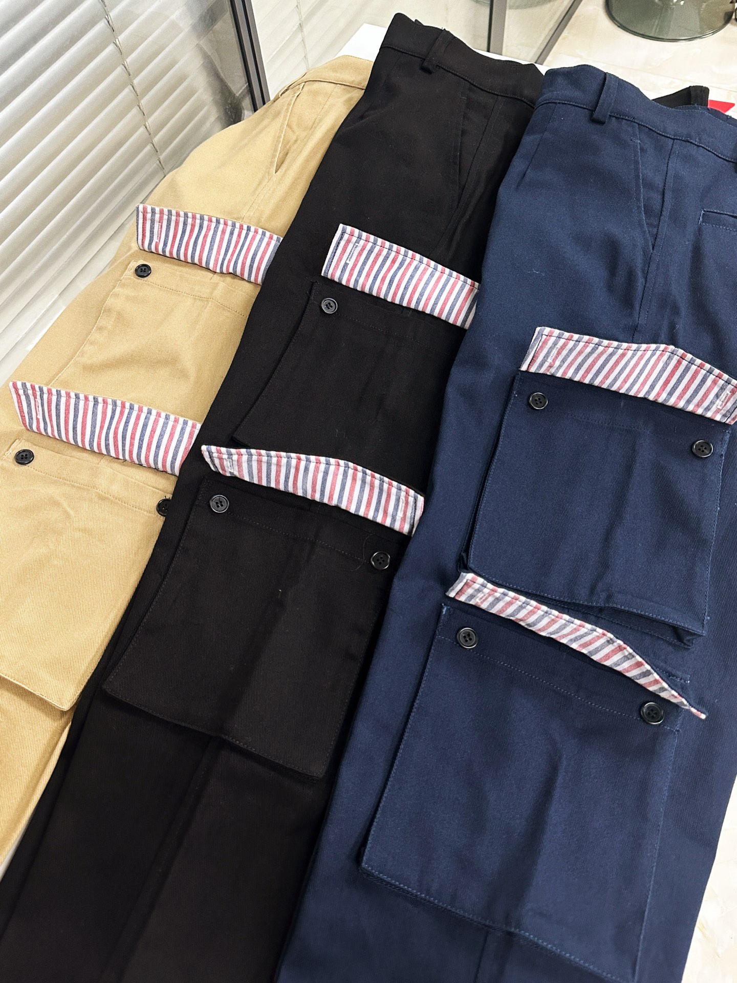 톰브라운 워싱 블랙 네이비 블루 남성 바지 레플리카 46716 Thom Browne 상세 이미지 6