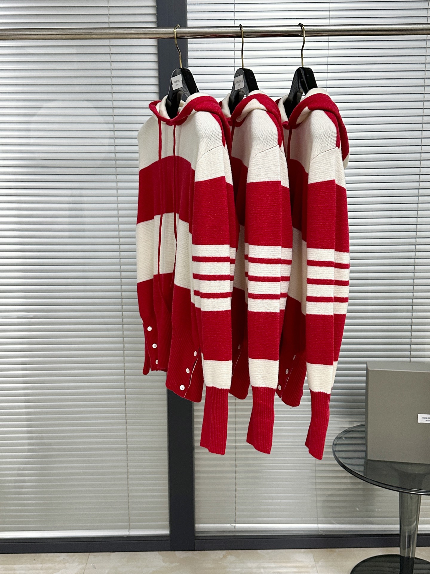 톰브라운 남성 가디건 142998 Thom Browne Cardigan 상세 이미지 4