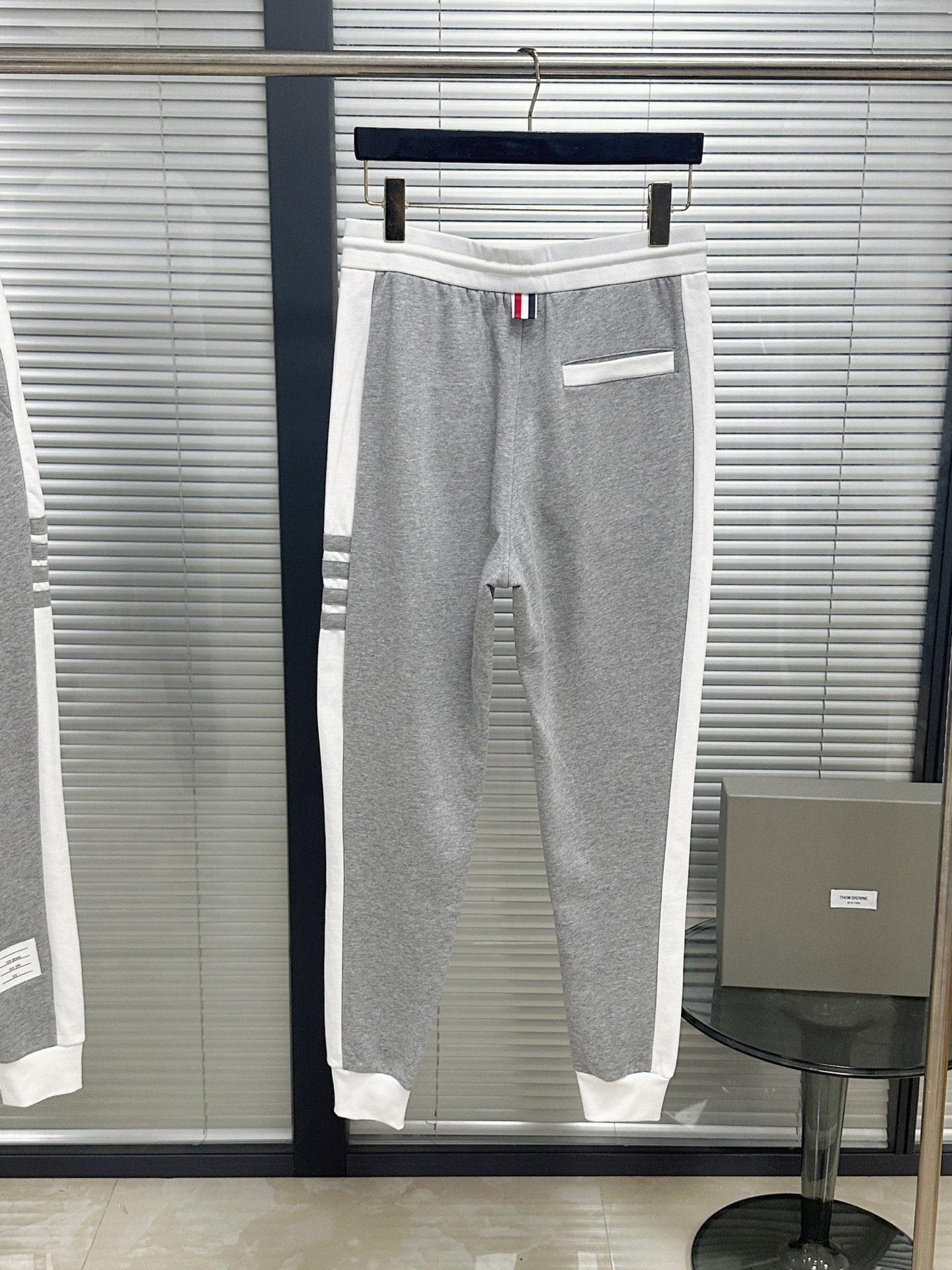 톰브라운 남성 바지 142955 Thom Browne Pants 상세 이미지 3