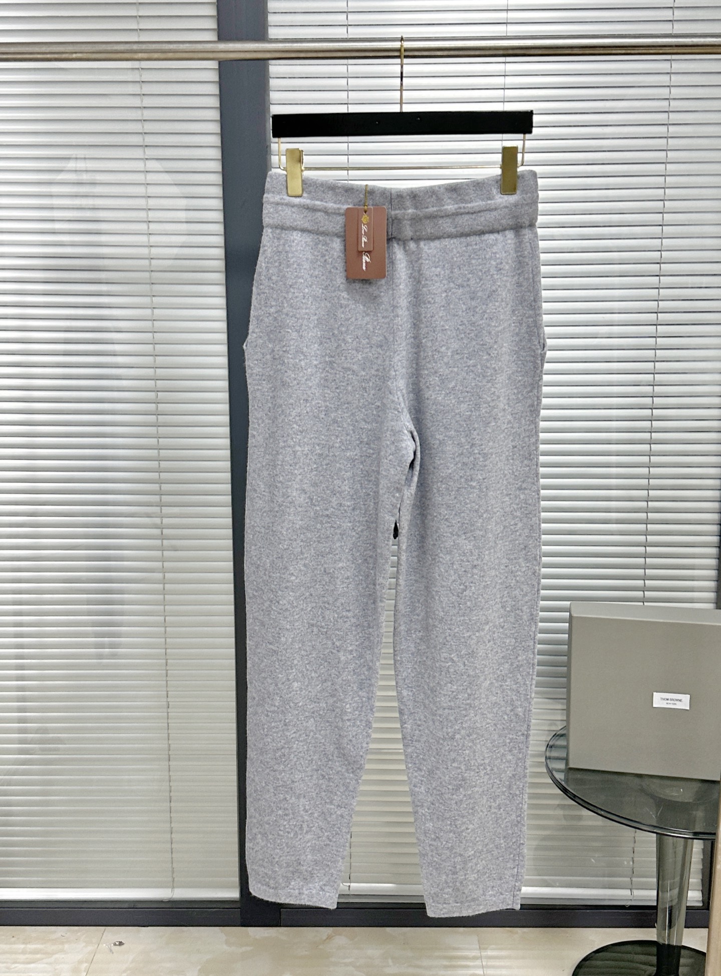 톰브라운 남성 바지 142941 Thom Browne Pants 상세 이미지 3