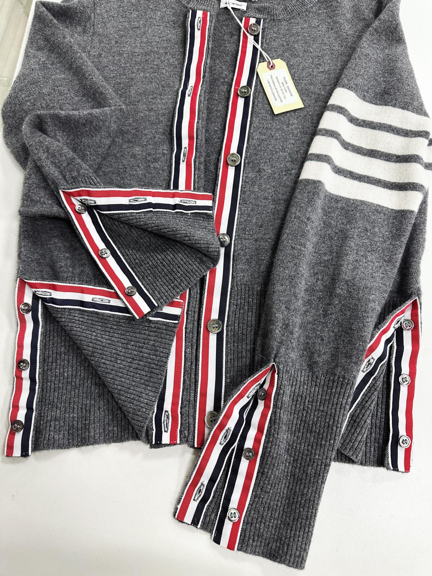 톰브라운 남성 가디건 142956 Thom Browne Cardigan 상세 이미지 6