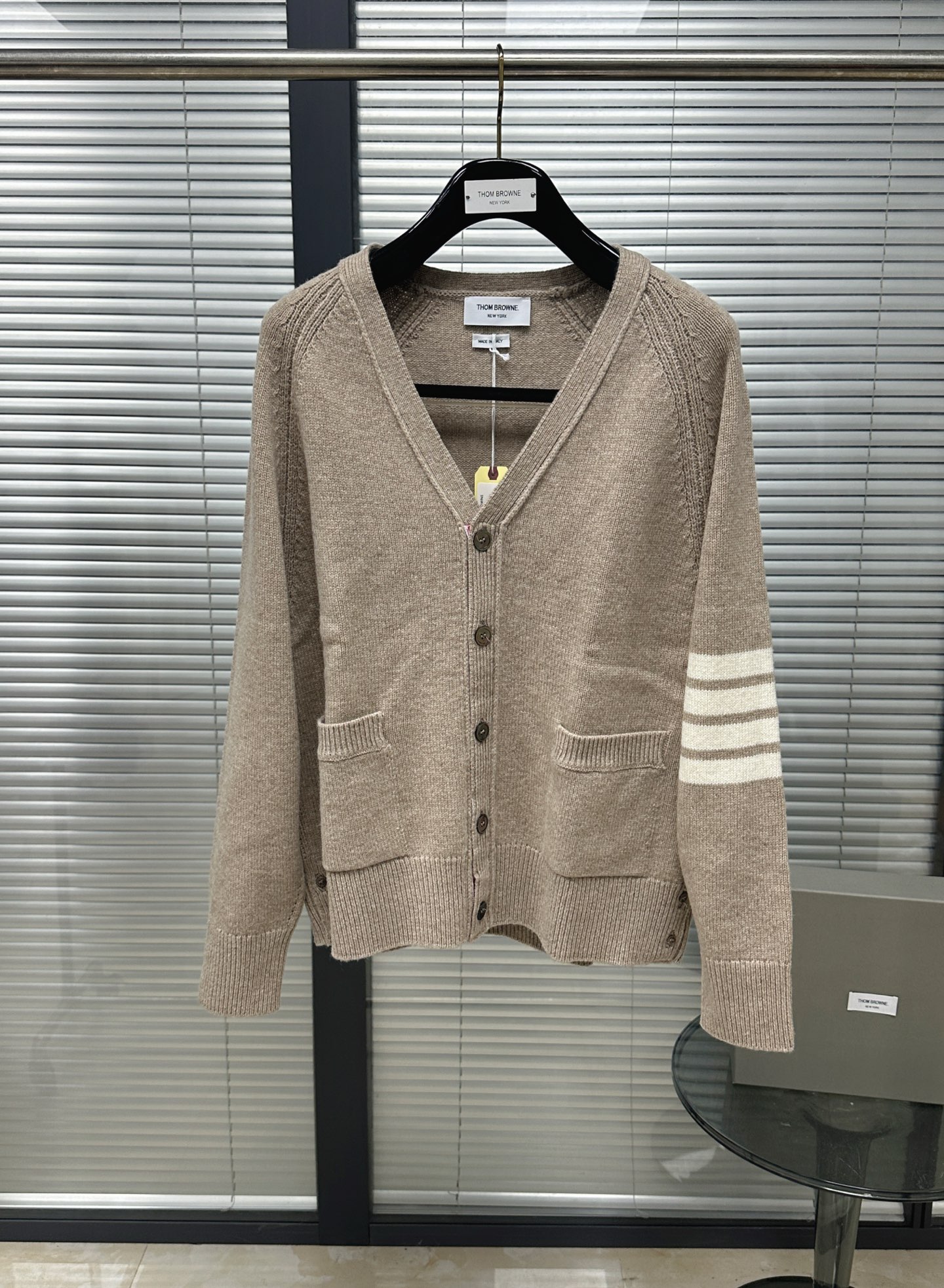 톰브라운 남성 가디건 142852 Thom Browne Cardigan 상세 이미지 2