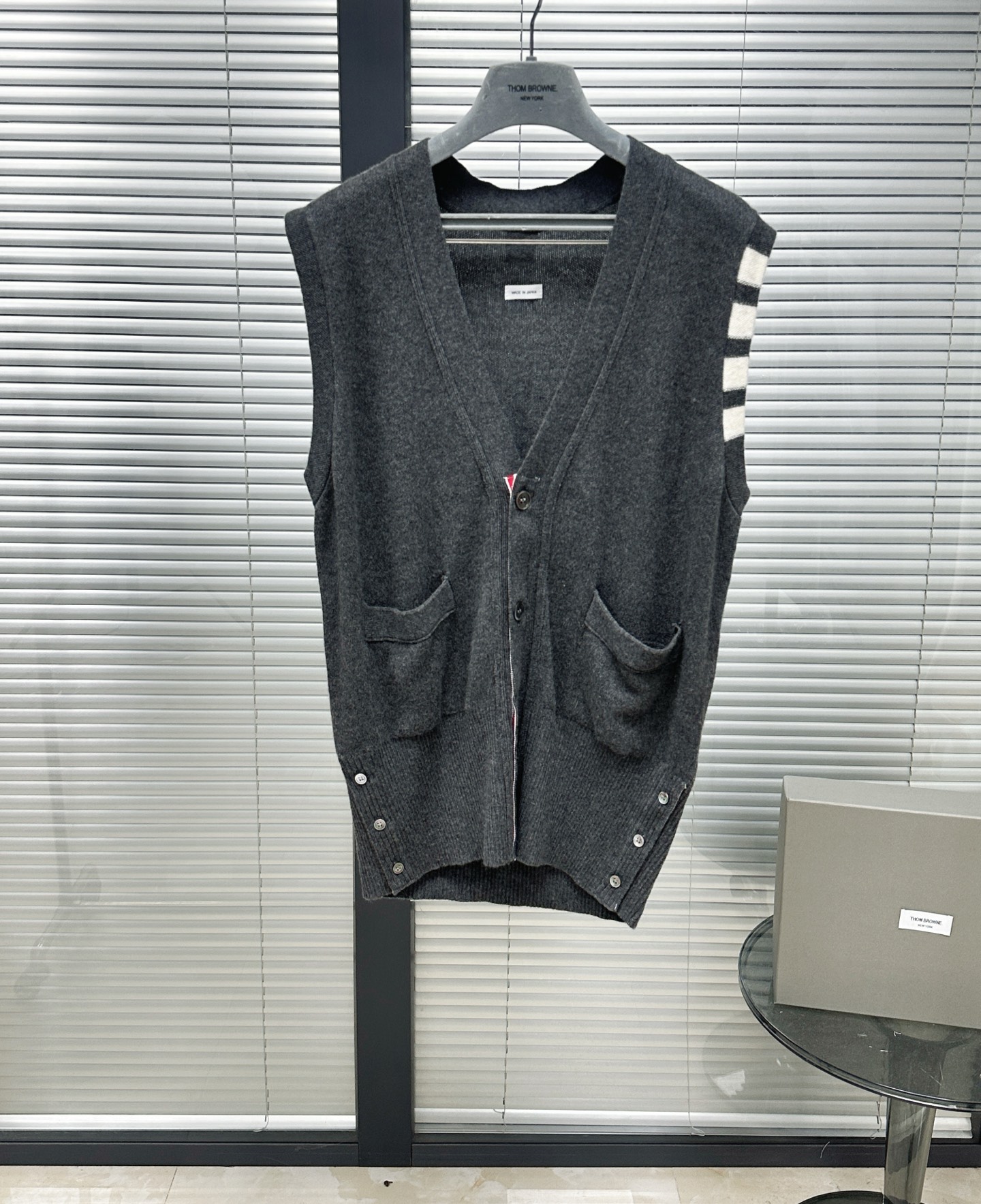 톰브라운 남성 반팔 126383 Thom Browne T Shirt 썸네일 이미지