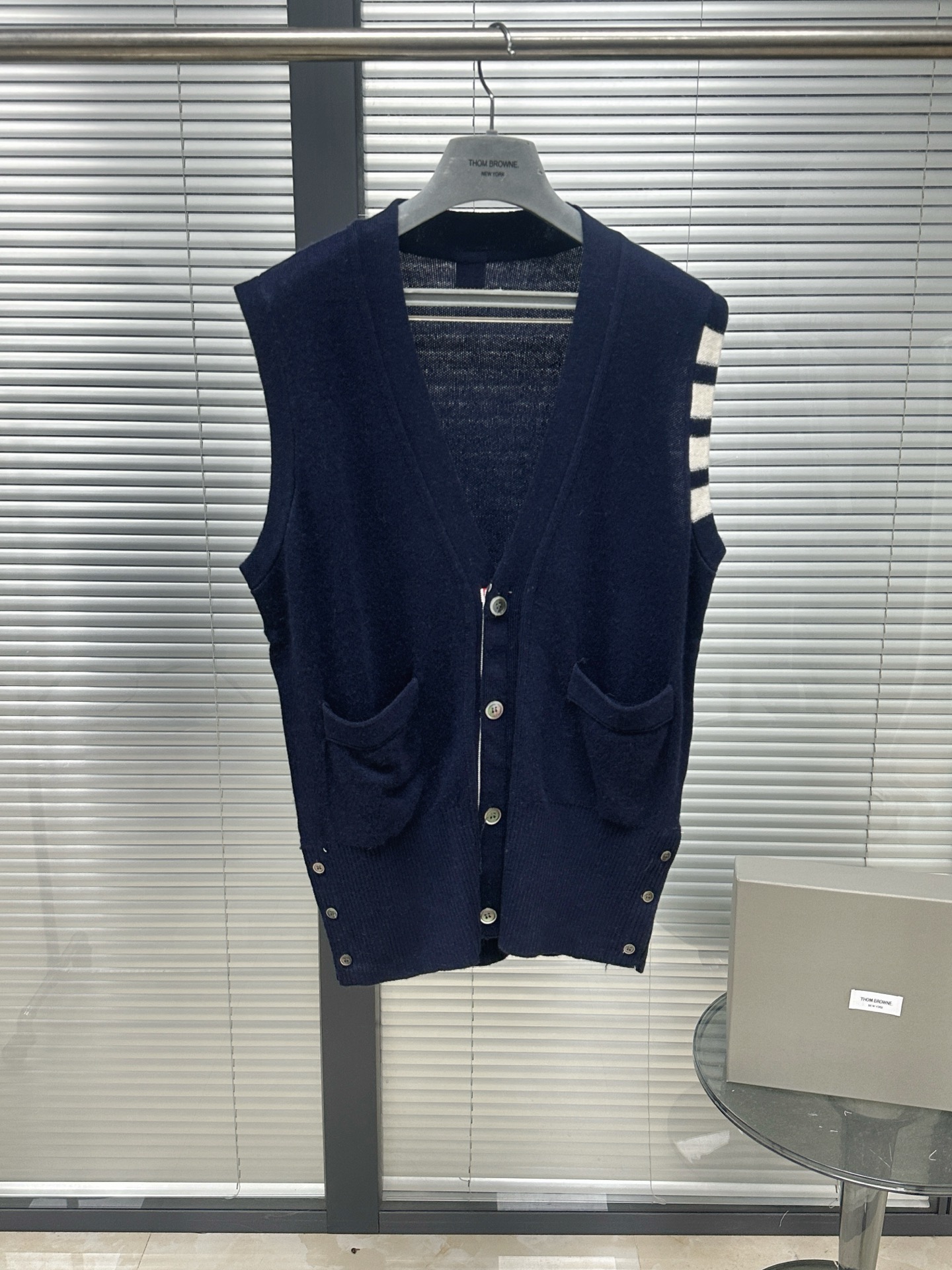 톰브라운 남성 반팔 126382 Thom Browne T Shirt 썸네일 이미지