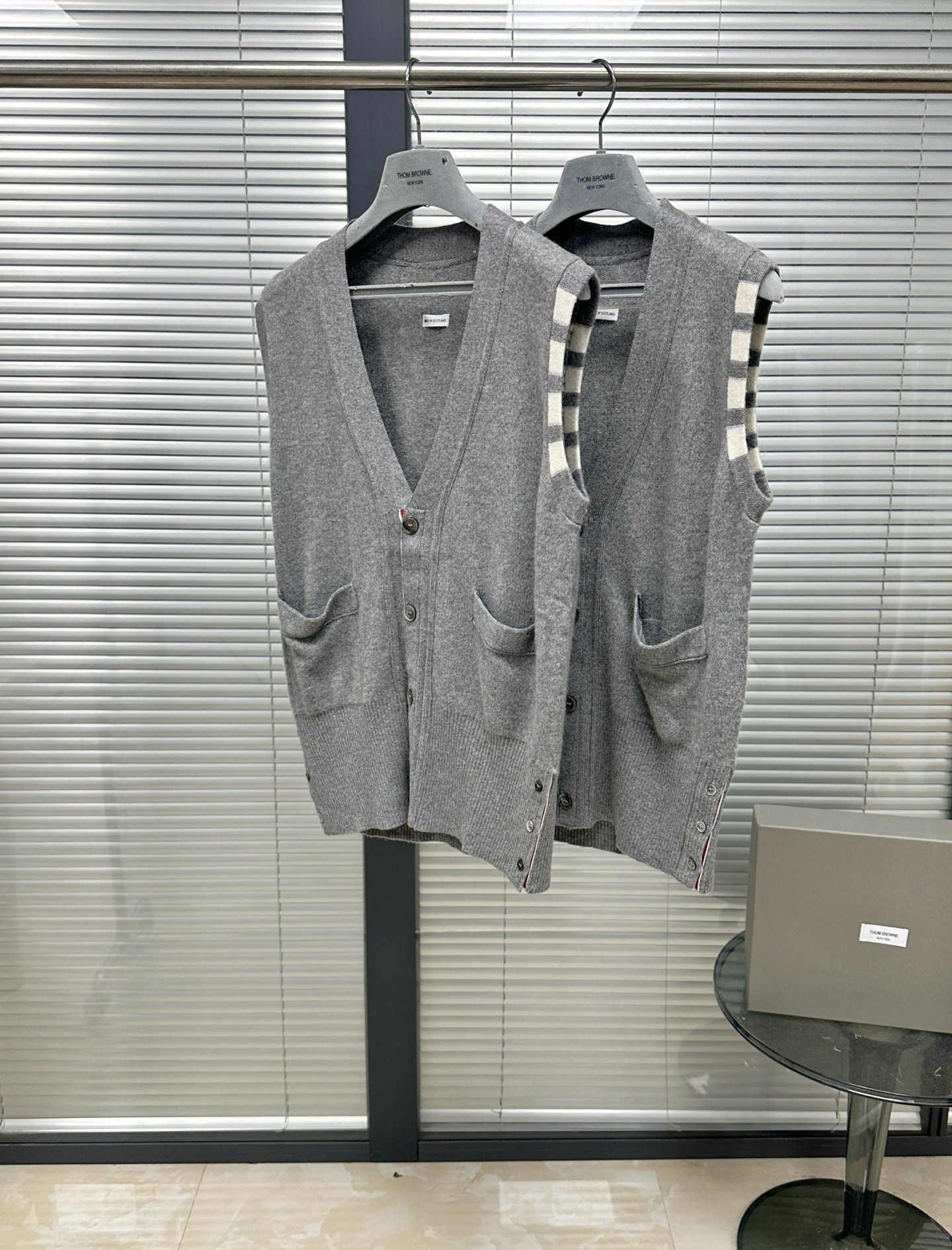톰브라운 남성 반팔 126381 Thom Browne T Shirt 썸네일 이미지