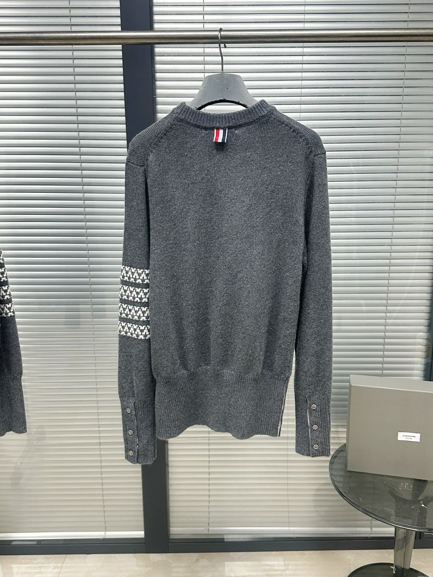 톰브라운 남성 니트 143004 Thom Browne Knit 상세 이미지 3