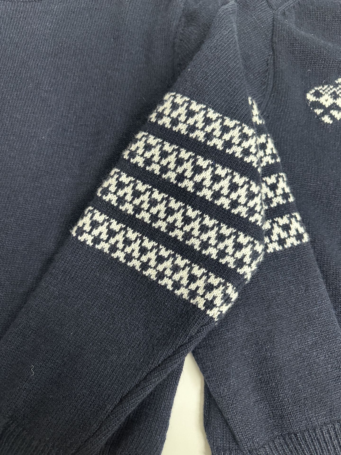 톰브라운 남성 니트 143003 Thom Browne Knit 상세 이미지 8