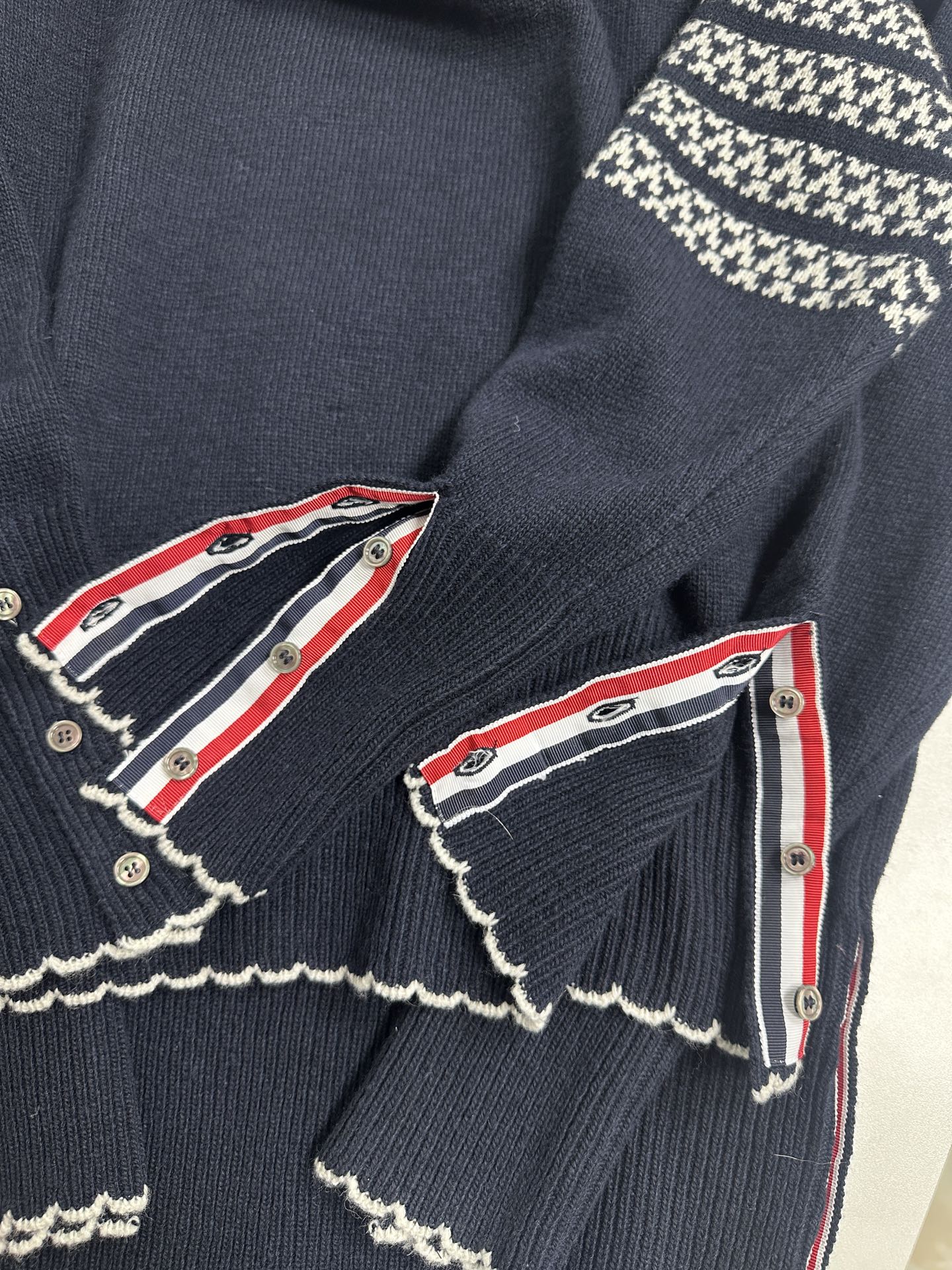 톰브라운 남성 니트 143003 Thom Browne Knit 상세 이미지 10