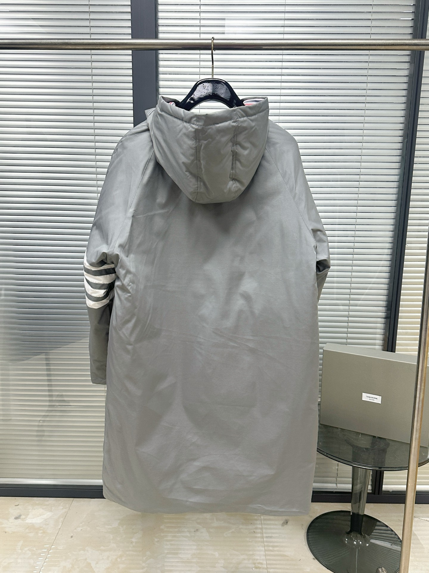 톰브라운 남성 패딩 143002 Thom Browne Padding 상세 이미지 2