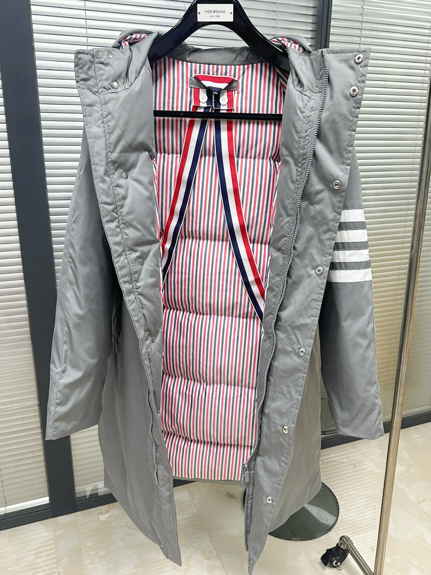 톰브라운 남성 패딩 143002 Thom Browne Padding 상세 이미지 6