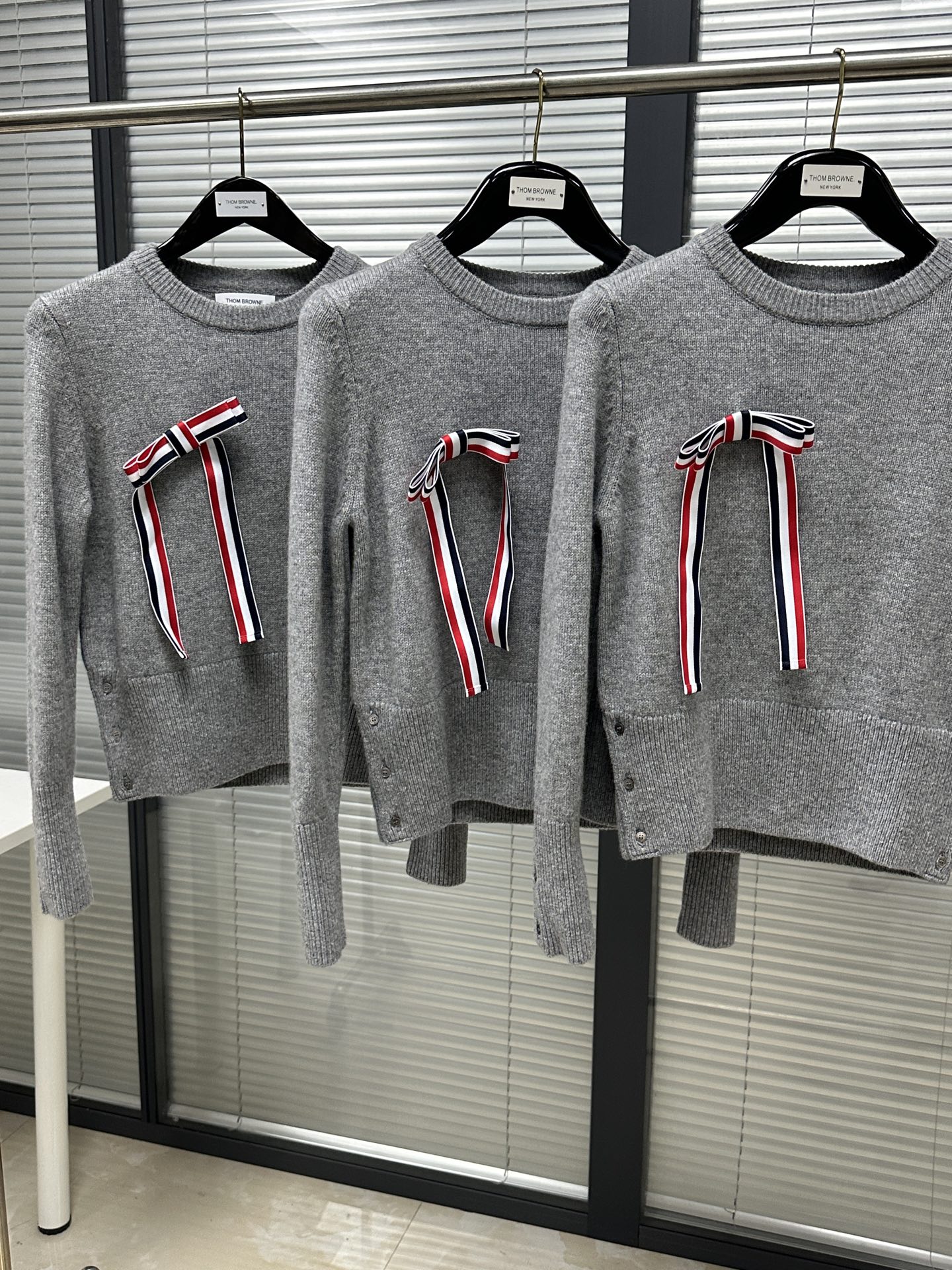 톰브라운 여성 니트 142990 Thom Browne Knit 상세 이미지 6