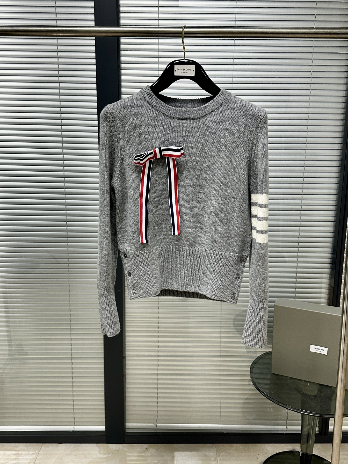 톰브라운 여성 니트 142990 Thom Browne Knit 상세 이미지 2