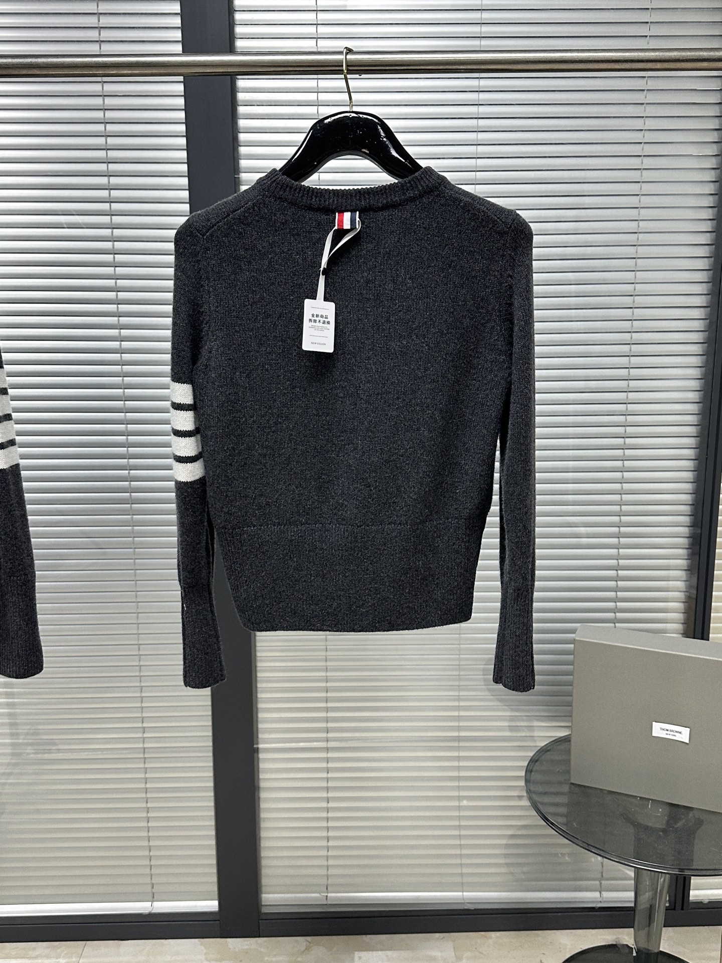 톰브라운 여성 니트 142989 Thom Browne Knit 상세 이미지 3