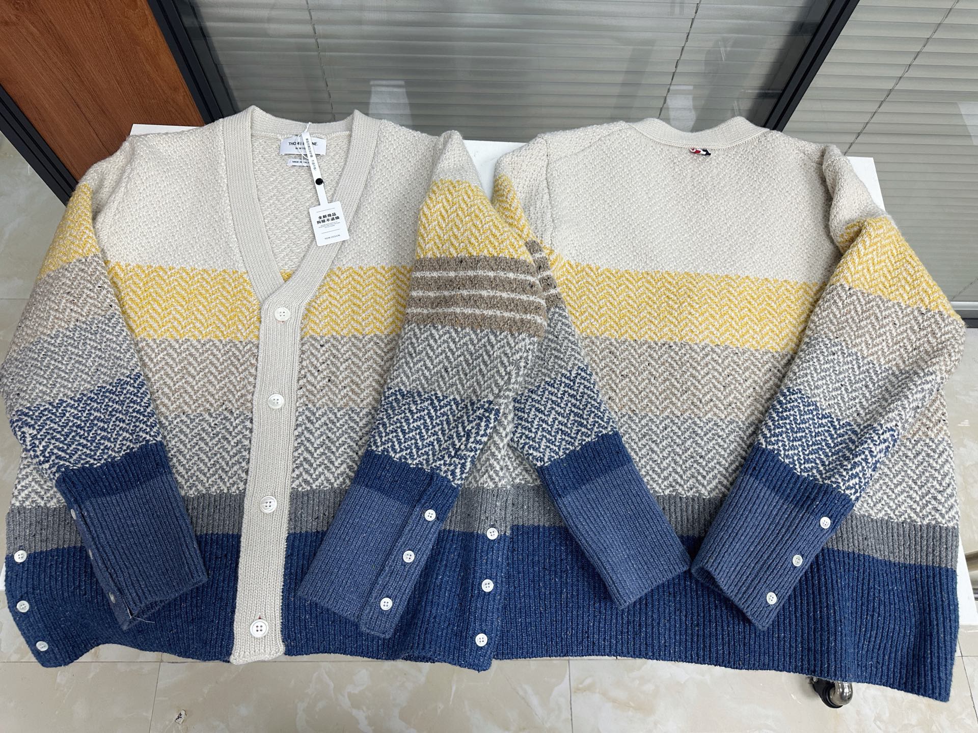 톰브라운 워싱 블루 그레이 남성 니트 레플리카 46575 Thom Browne 상세 이미지 6