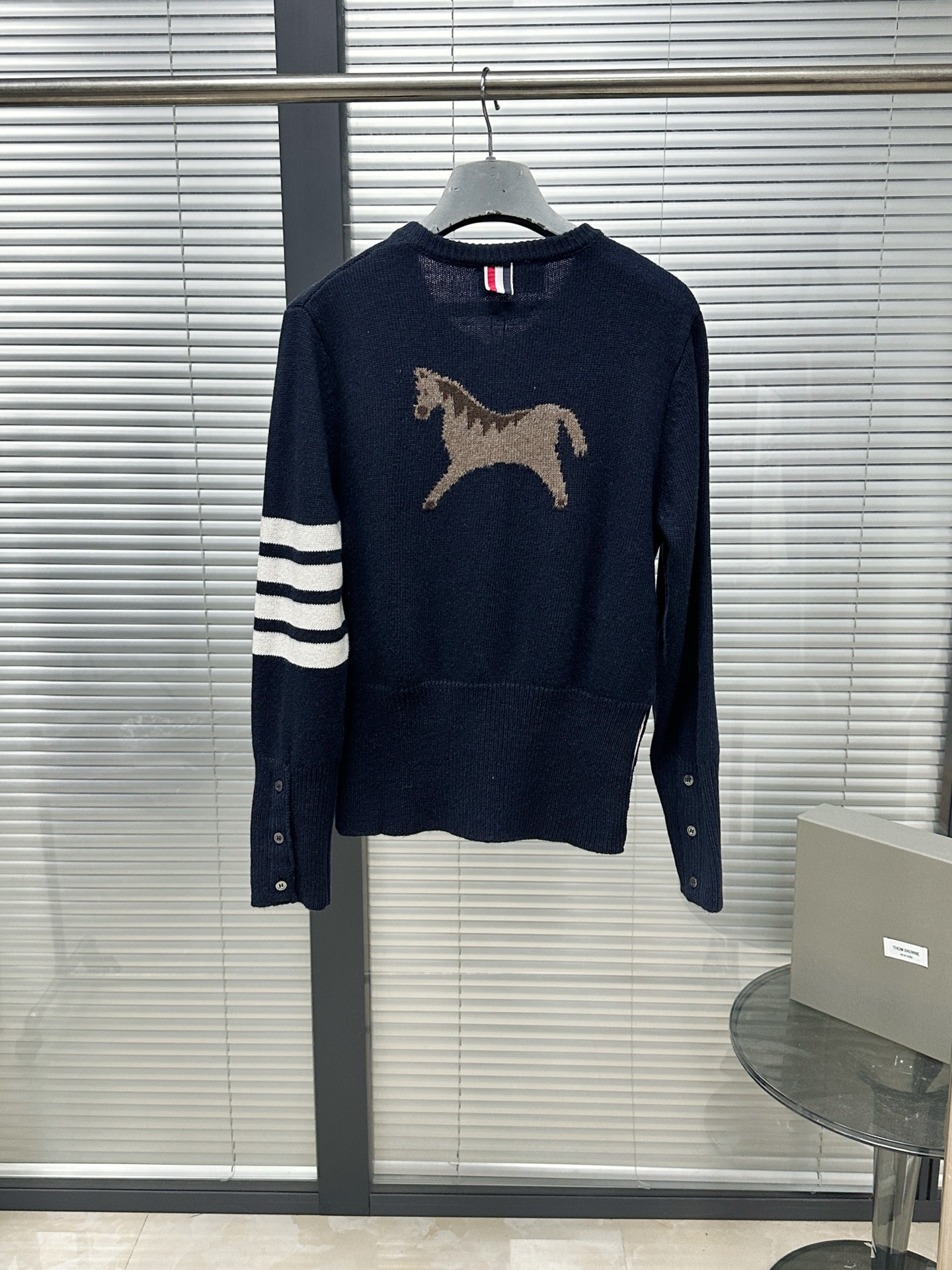 톰브라운 네이비 블루 남성 후드 레플리카 46568 Thom Browne 상세 이미지 3